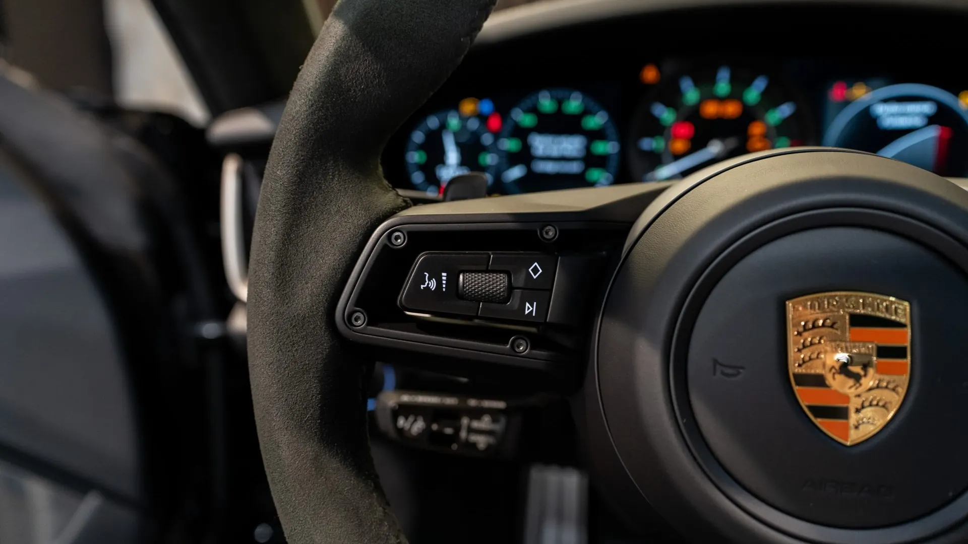 Porsche 911 — photo 24