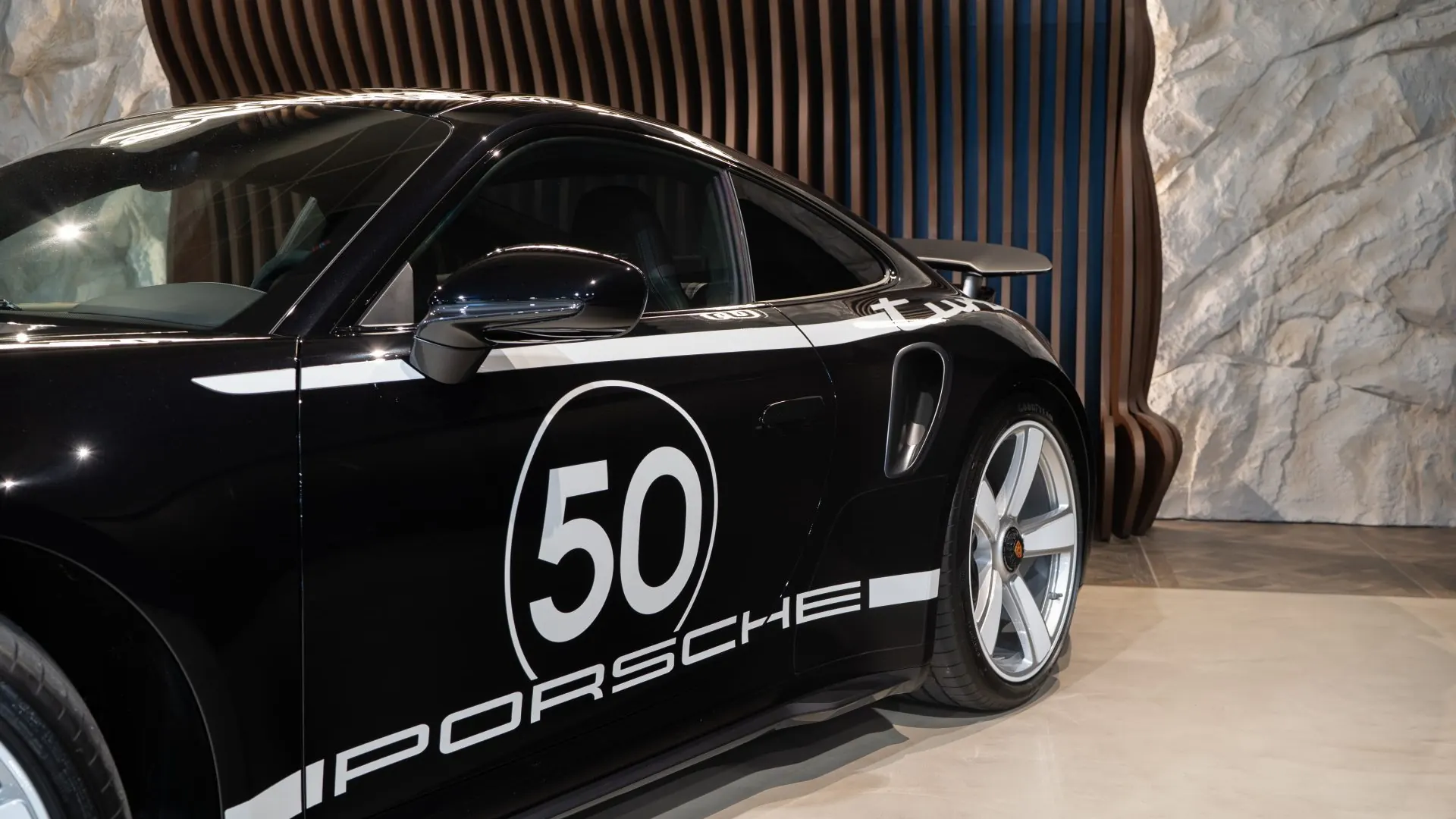 Porsche 911 — photo 45