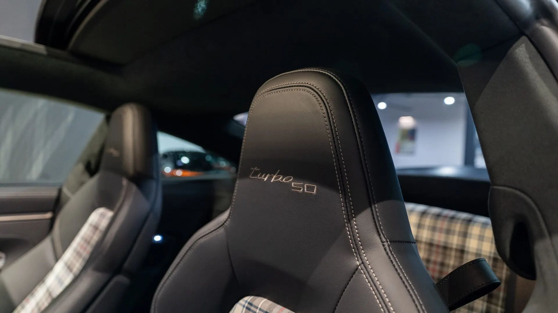 Porsche 911 — photo 30