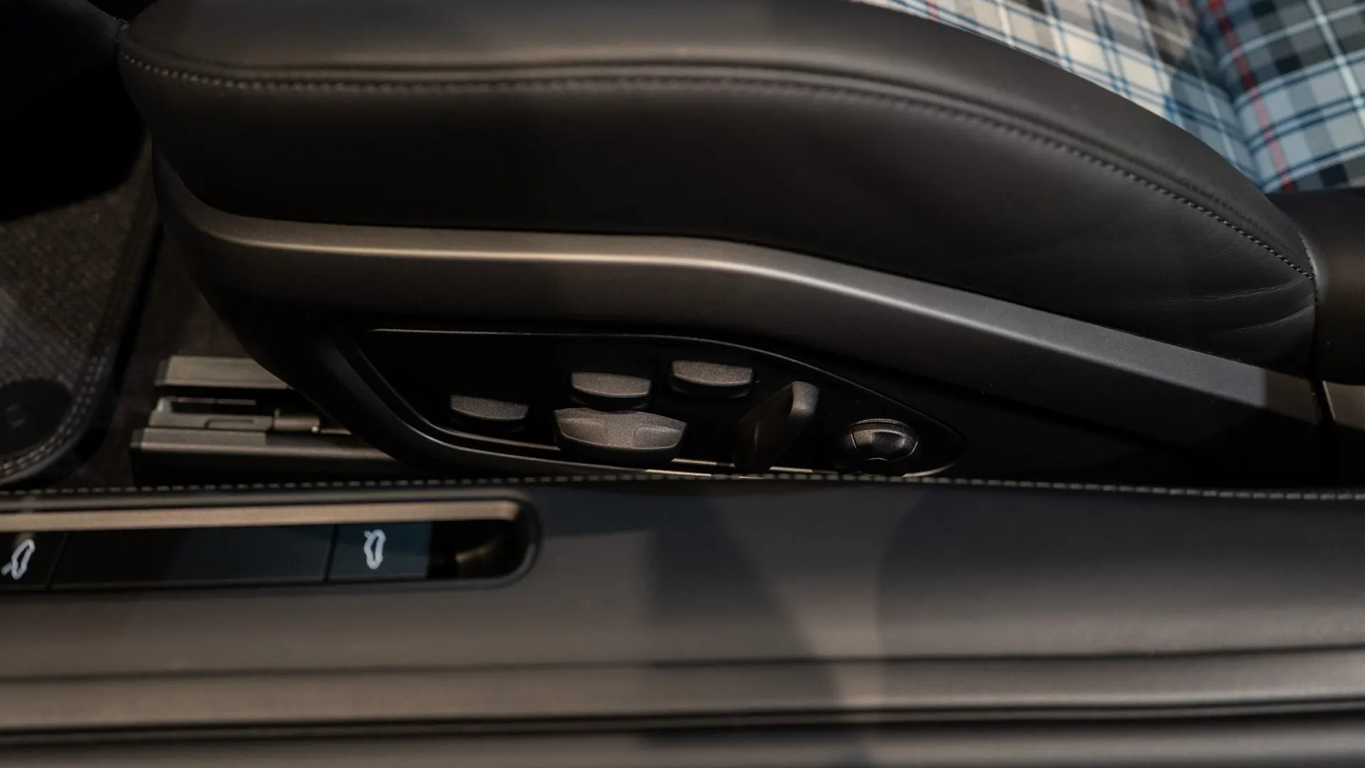 Porsche 911 — photo 34