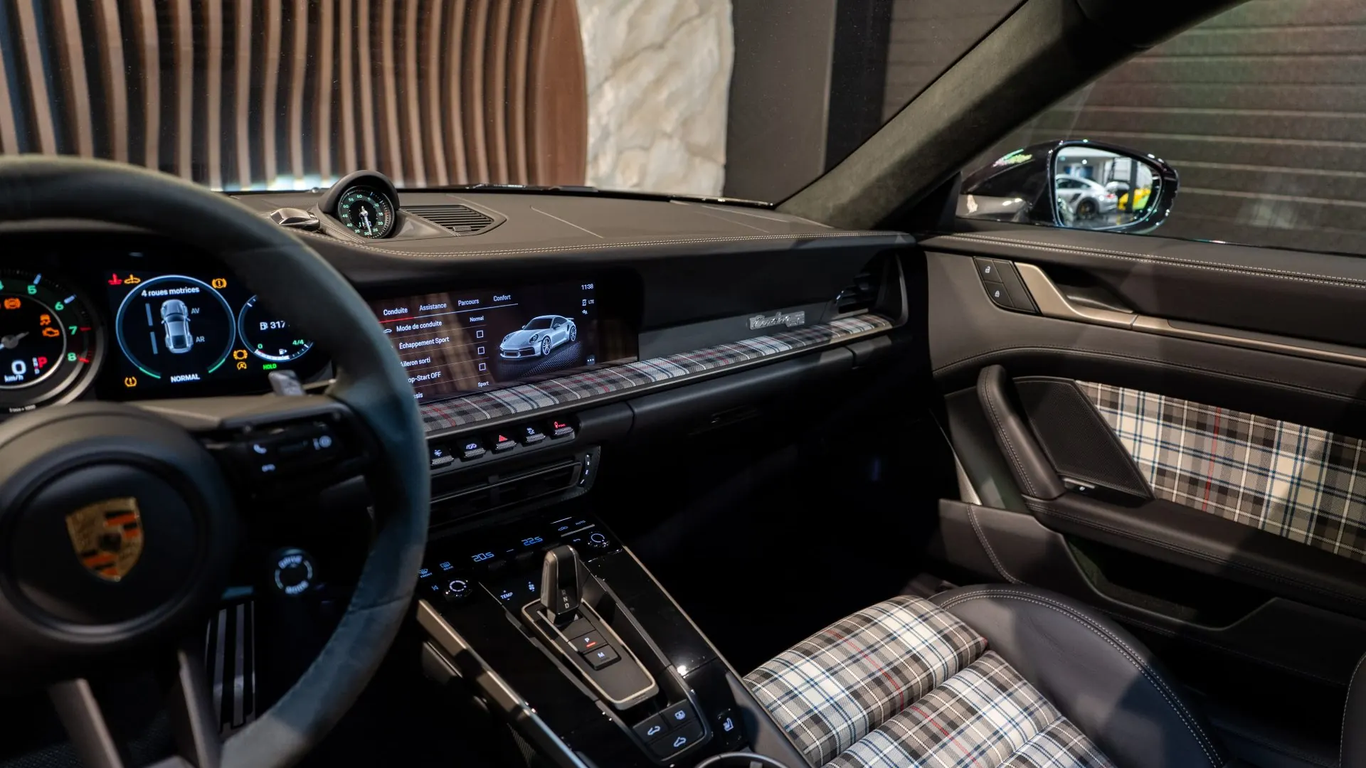 Porsche 911 — photo 33