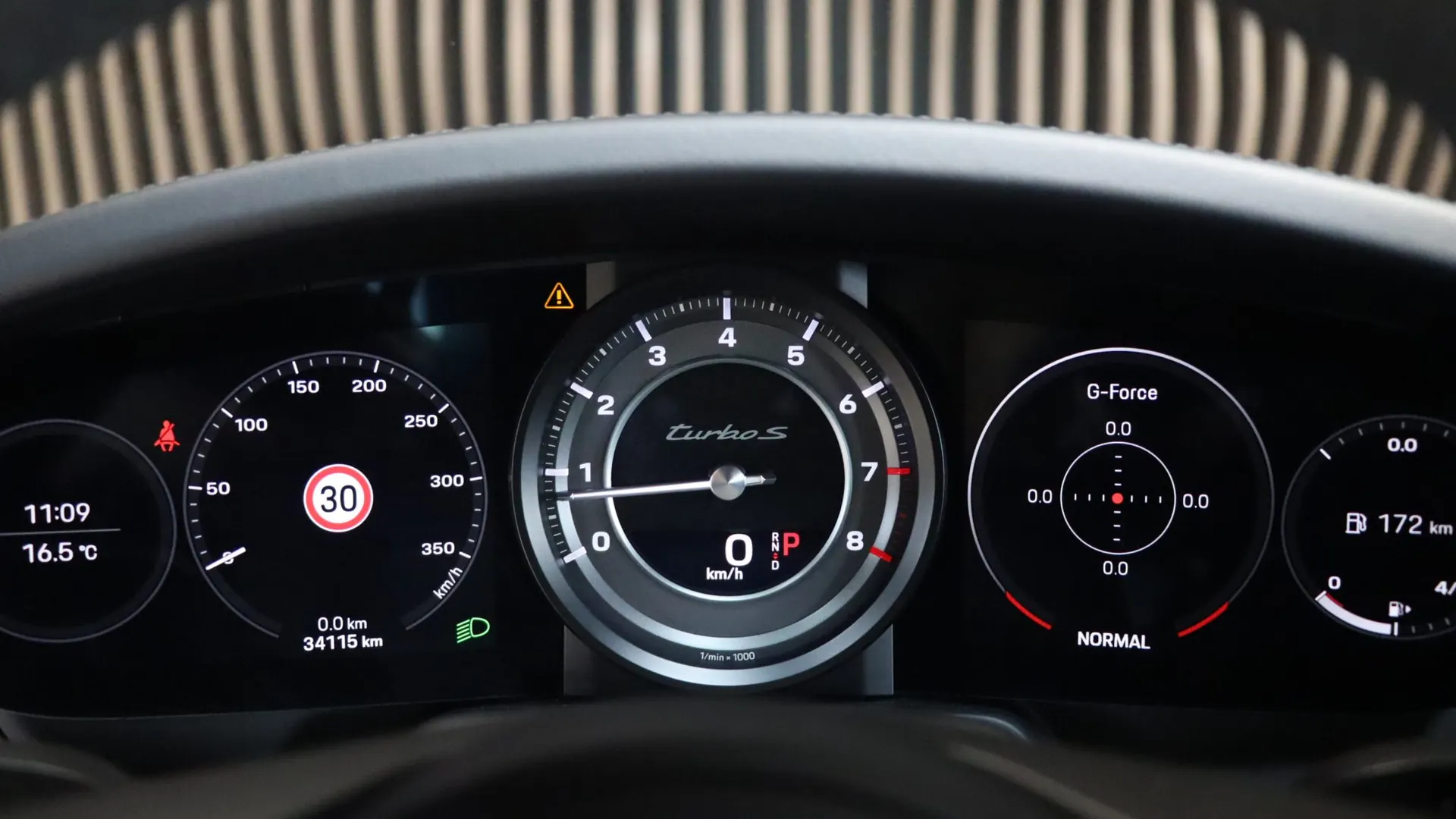 Porsche 911 — photo 27