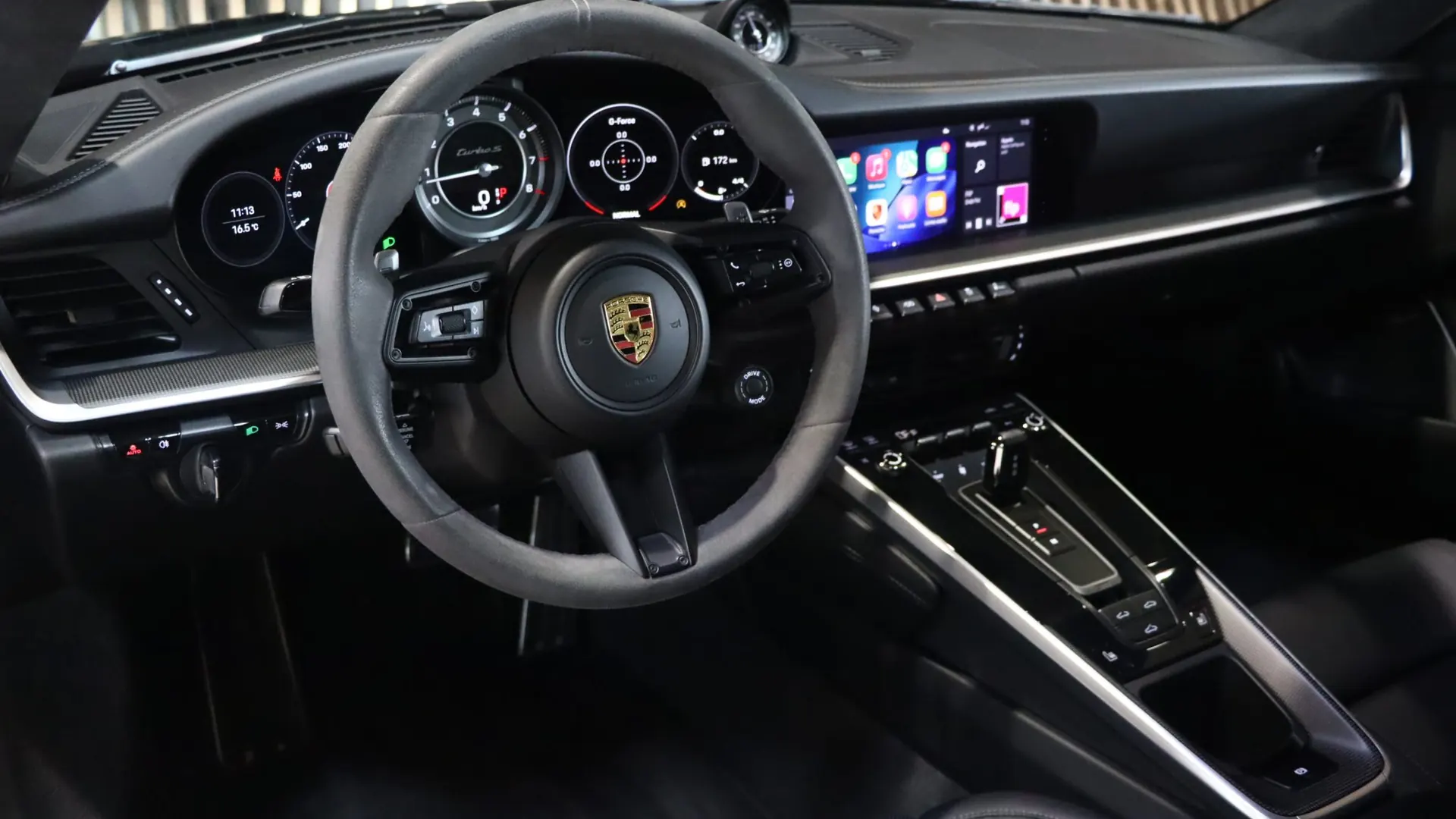 Porsche 911 — photo 18