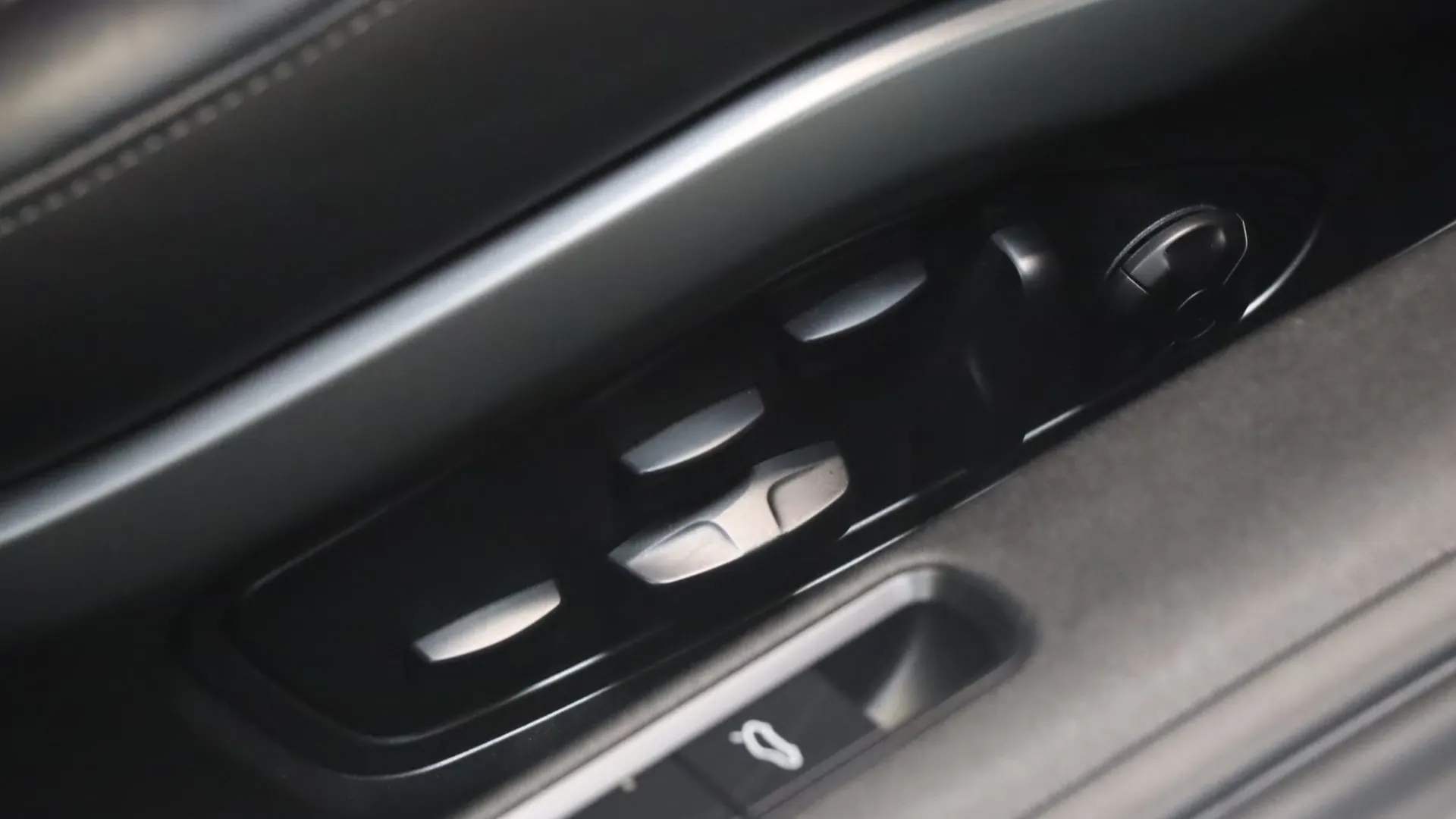 Porsche 911 — photo 17