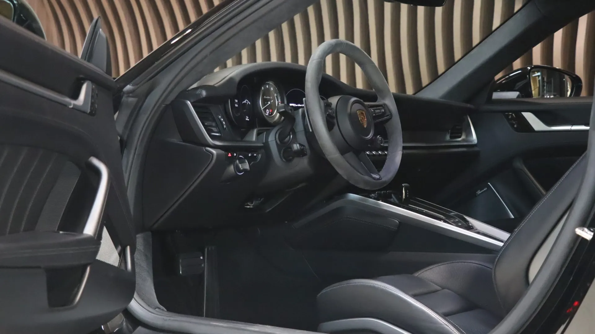 Porsche 911 — photo 8