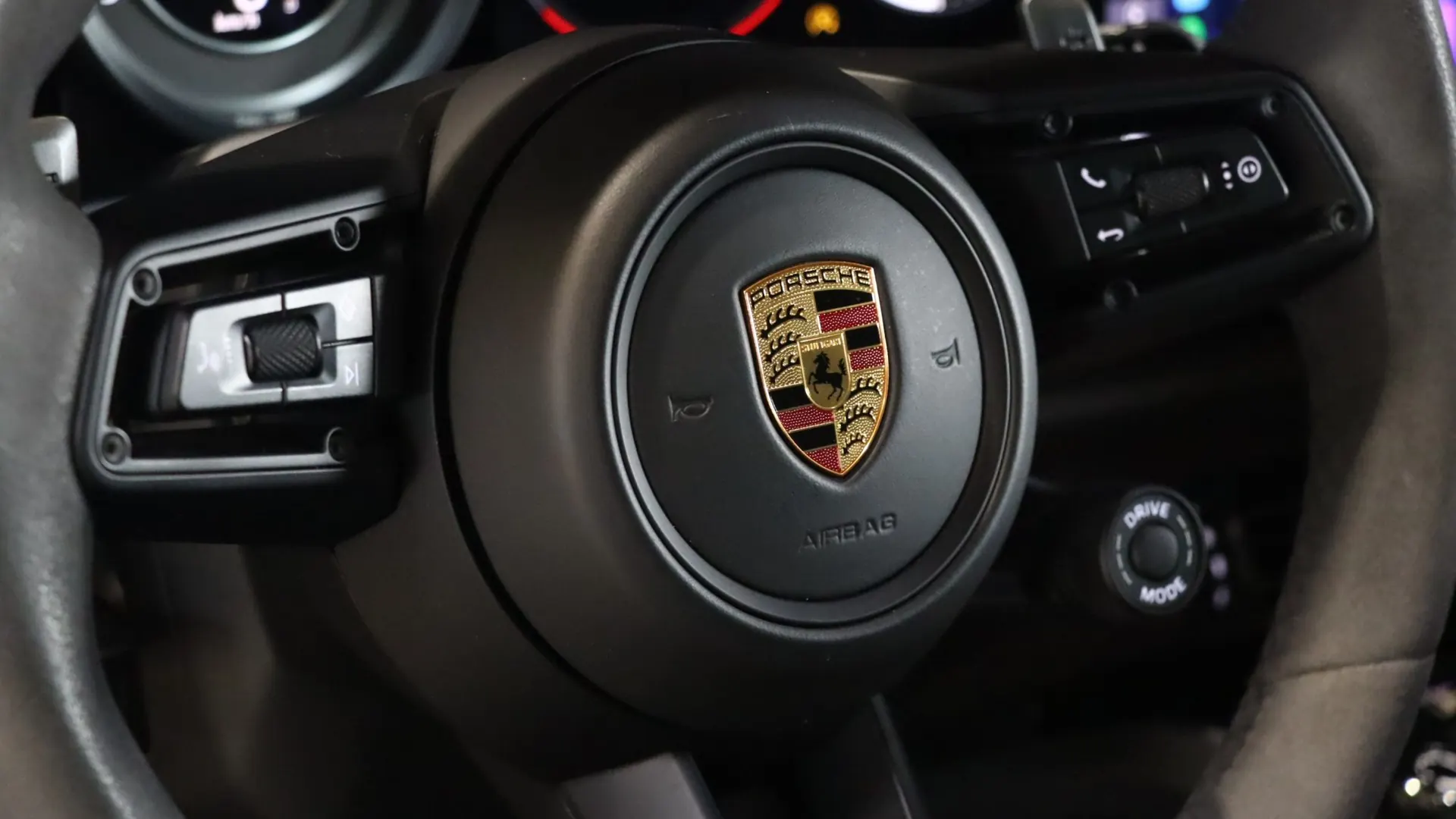 Porsche 911 — photo 25