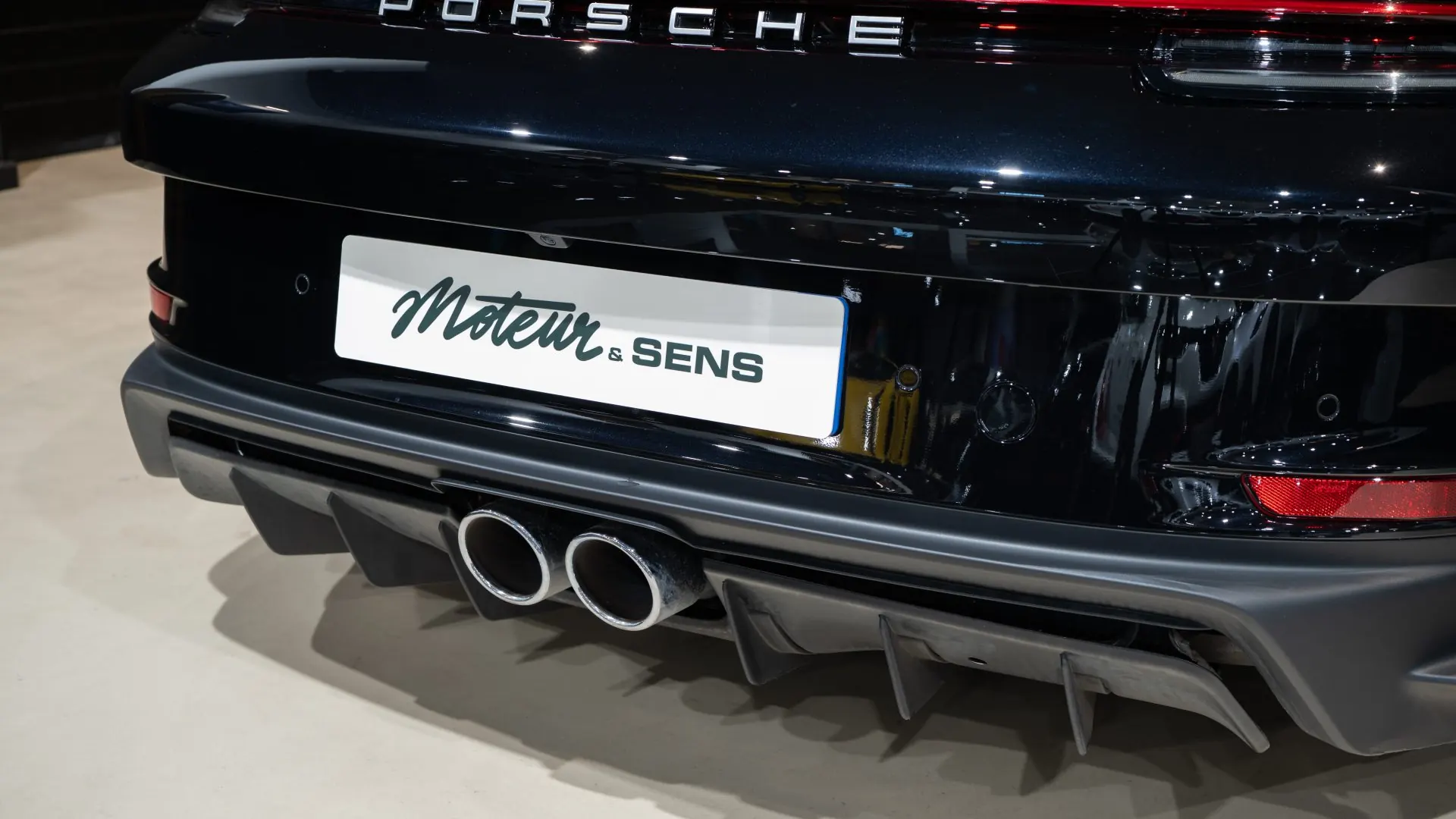 Porsche 911 — photo 46