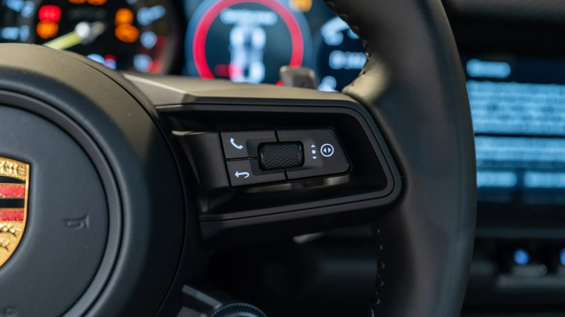 Porsche 911 — photo 20
