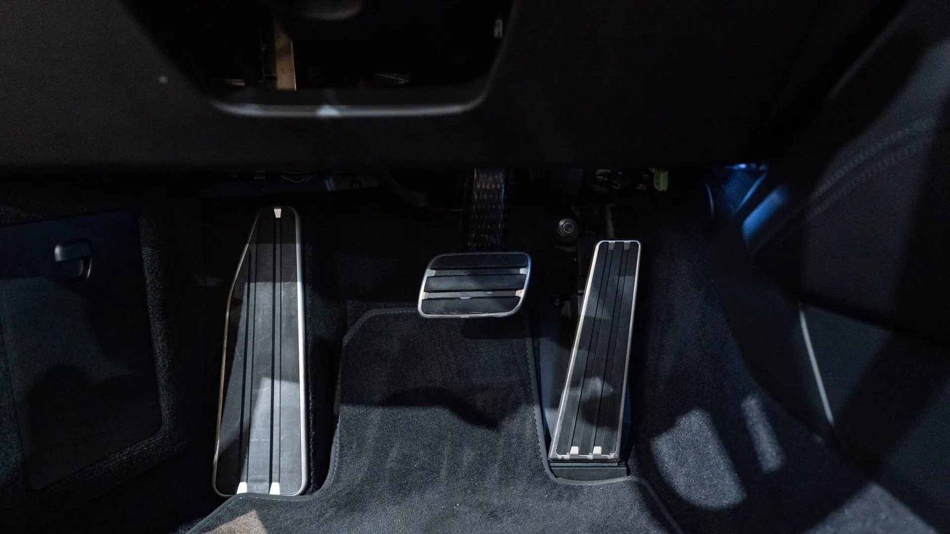 Porsche 911 — photo 25