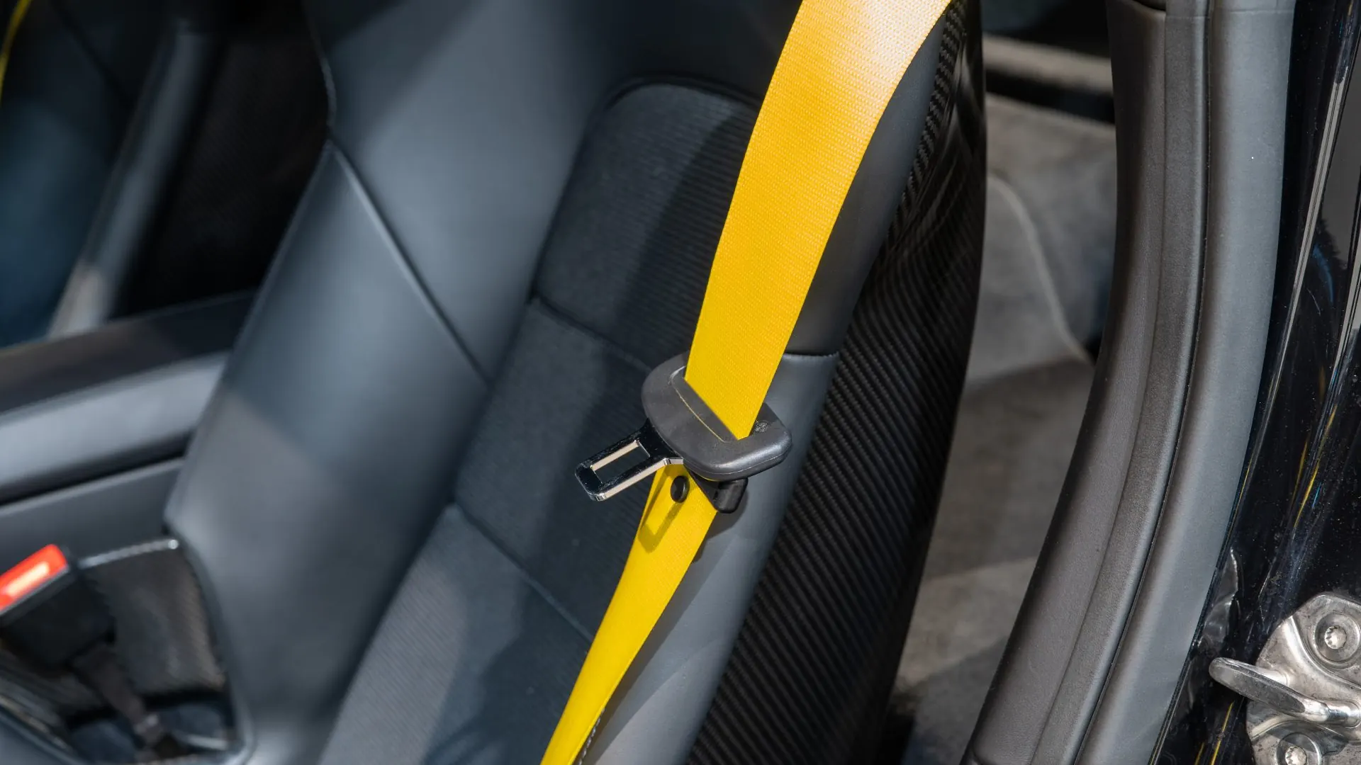 Porsche 911 — photo 13