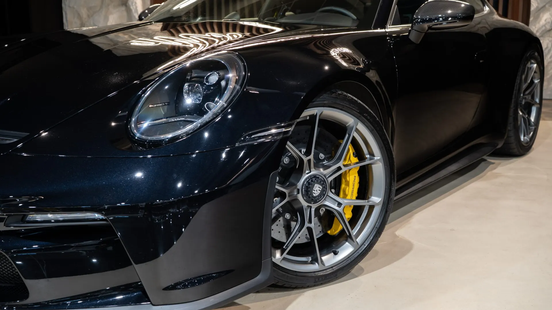 Porsche 911 — photo 39