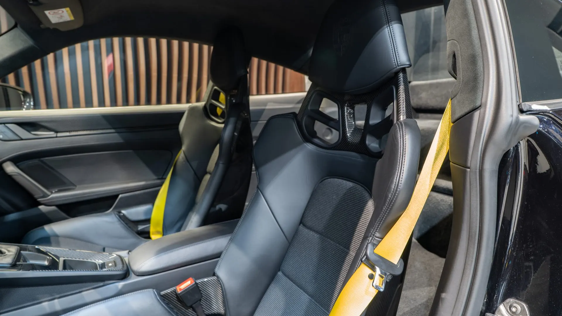 Porsche 911 — photo 8