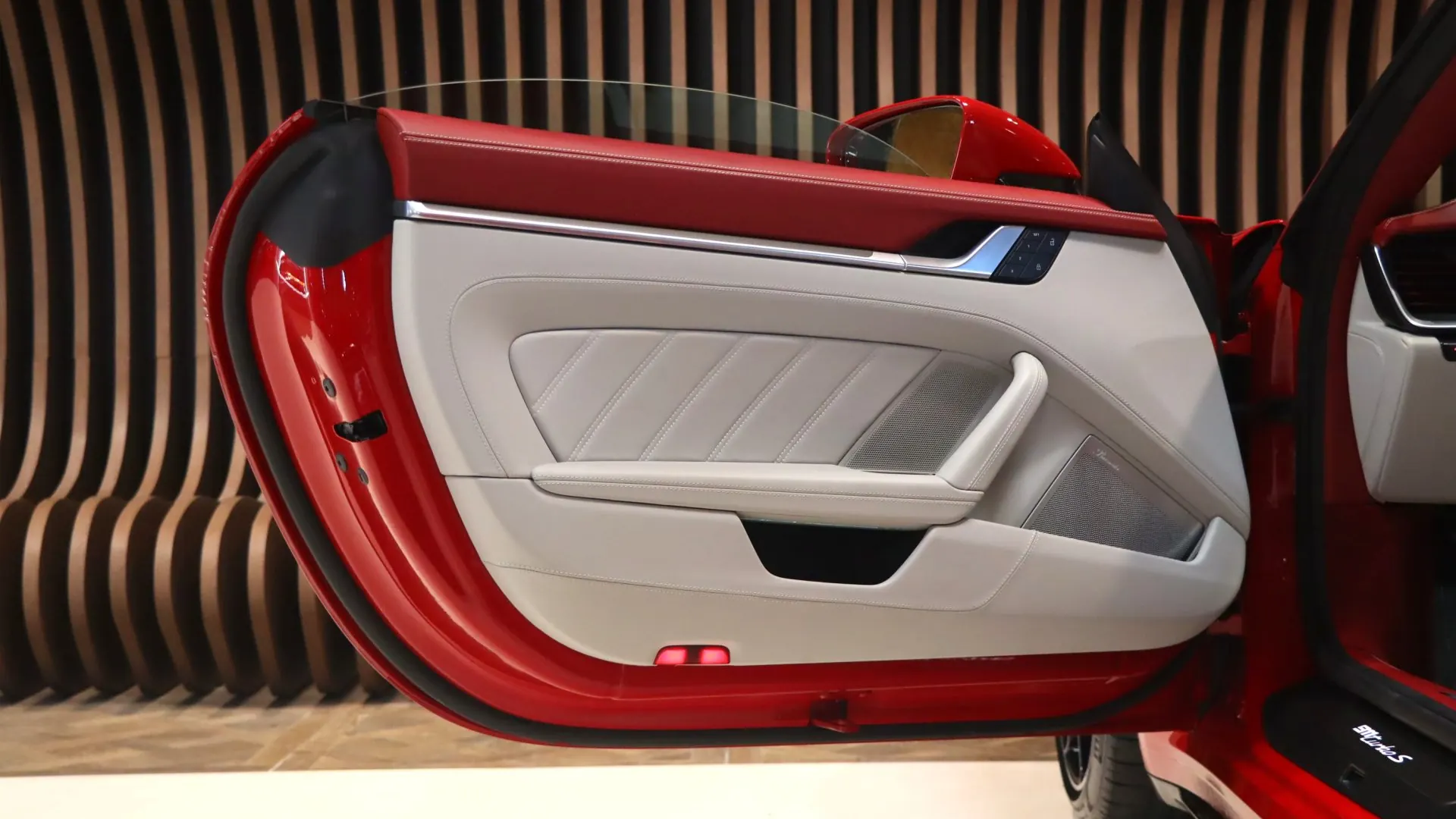 Porsche 911 — photo 11