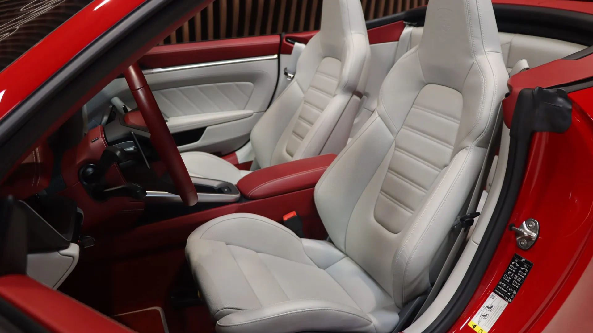 Porsche 911 — photo 7