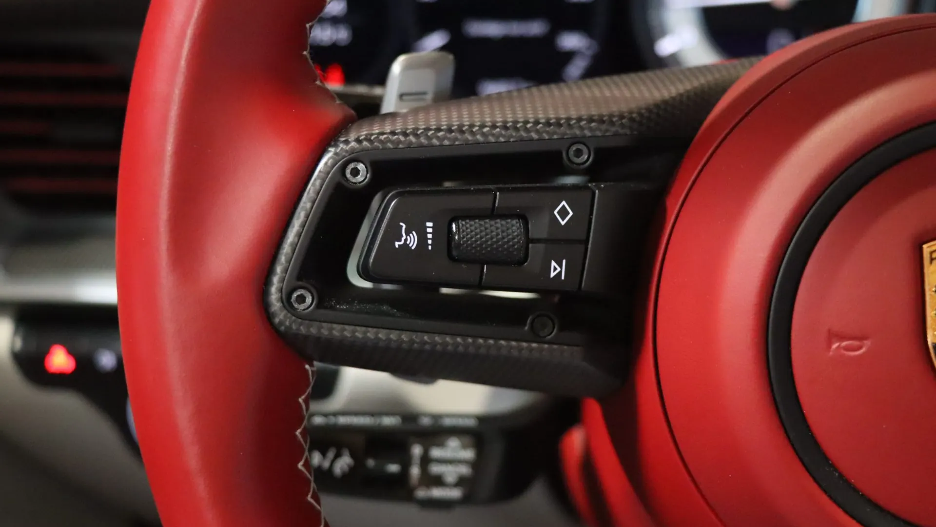 Porsche 911 — photo 23