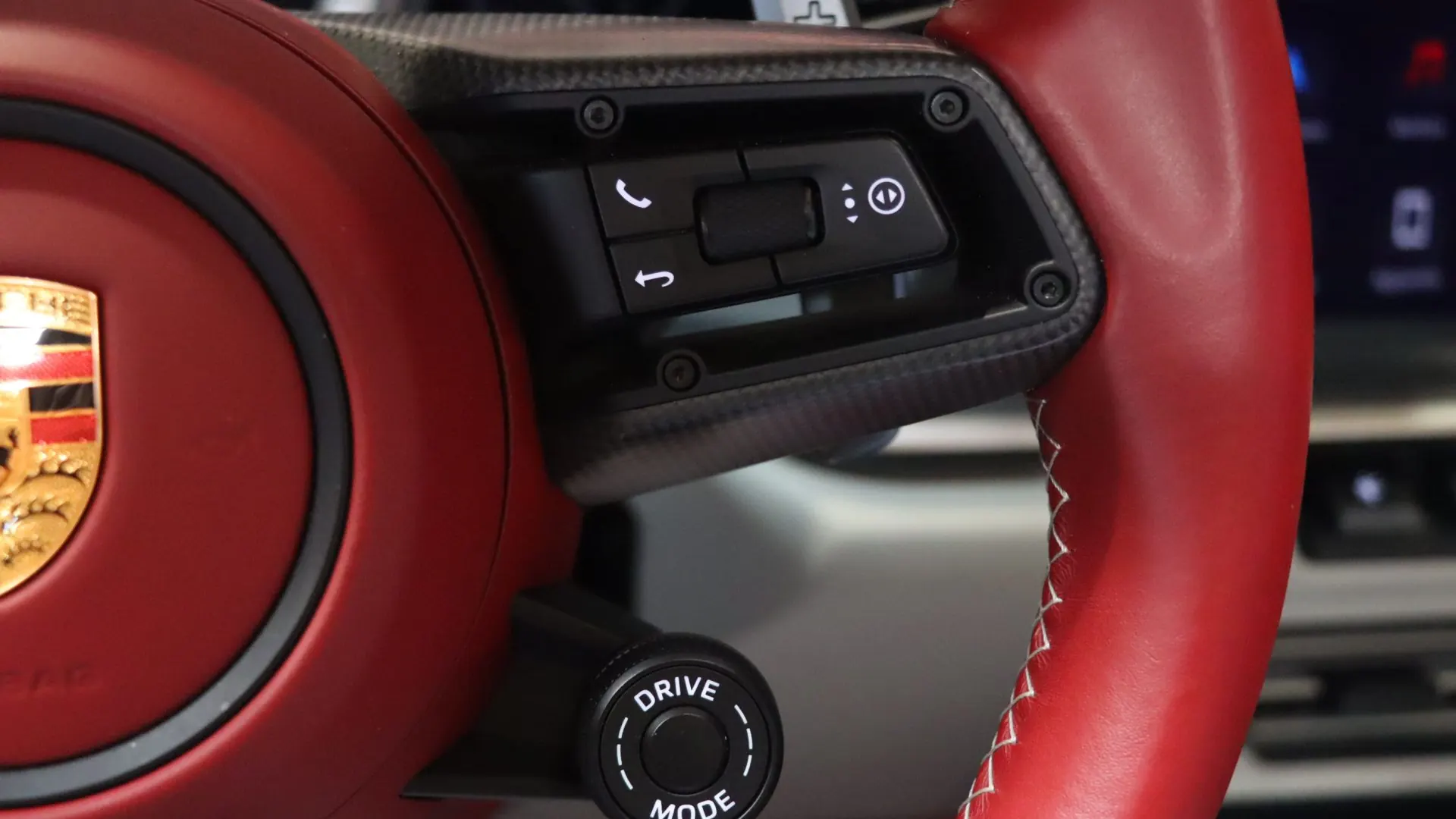 Porsche 911 — photo 24