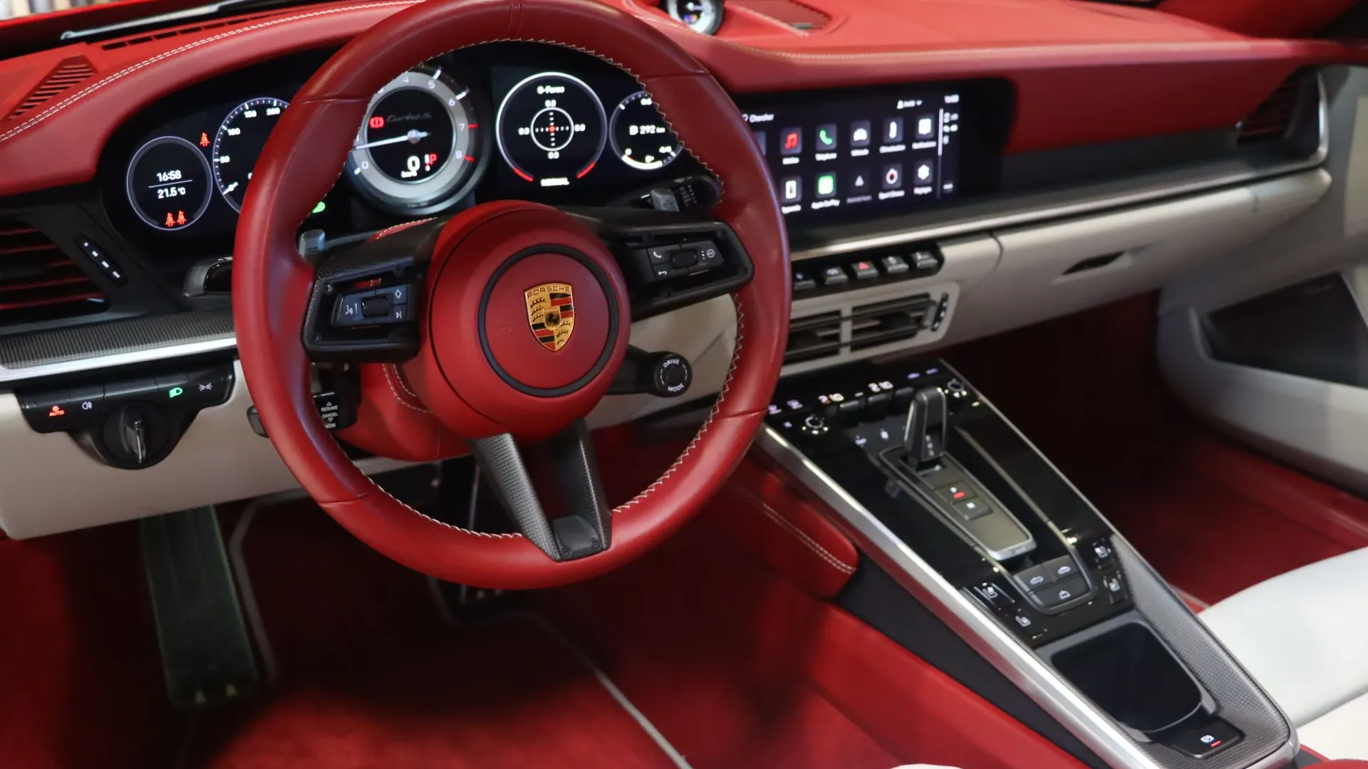 Porsche 911 — photo 20