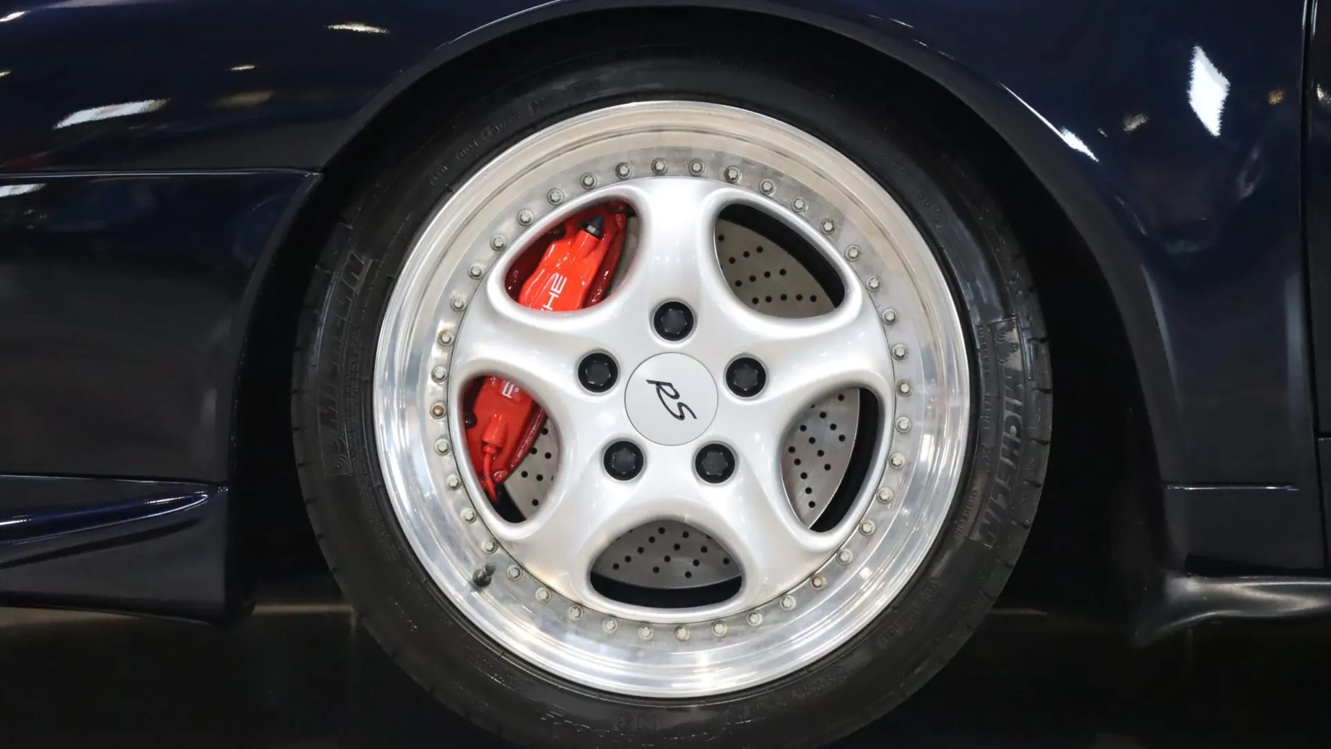 Porsche 911 — photo 35