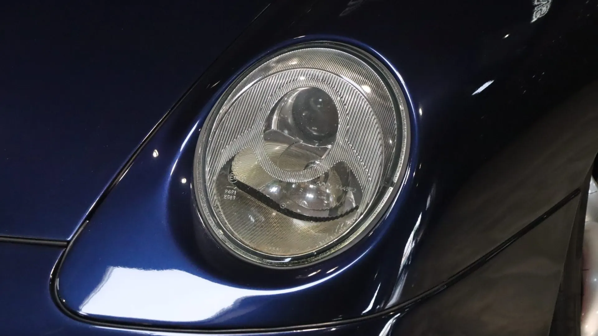 Porsche 911 — photo 29
