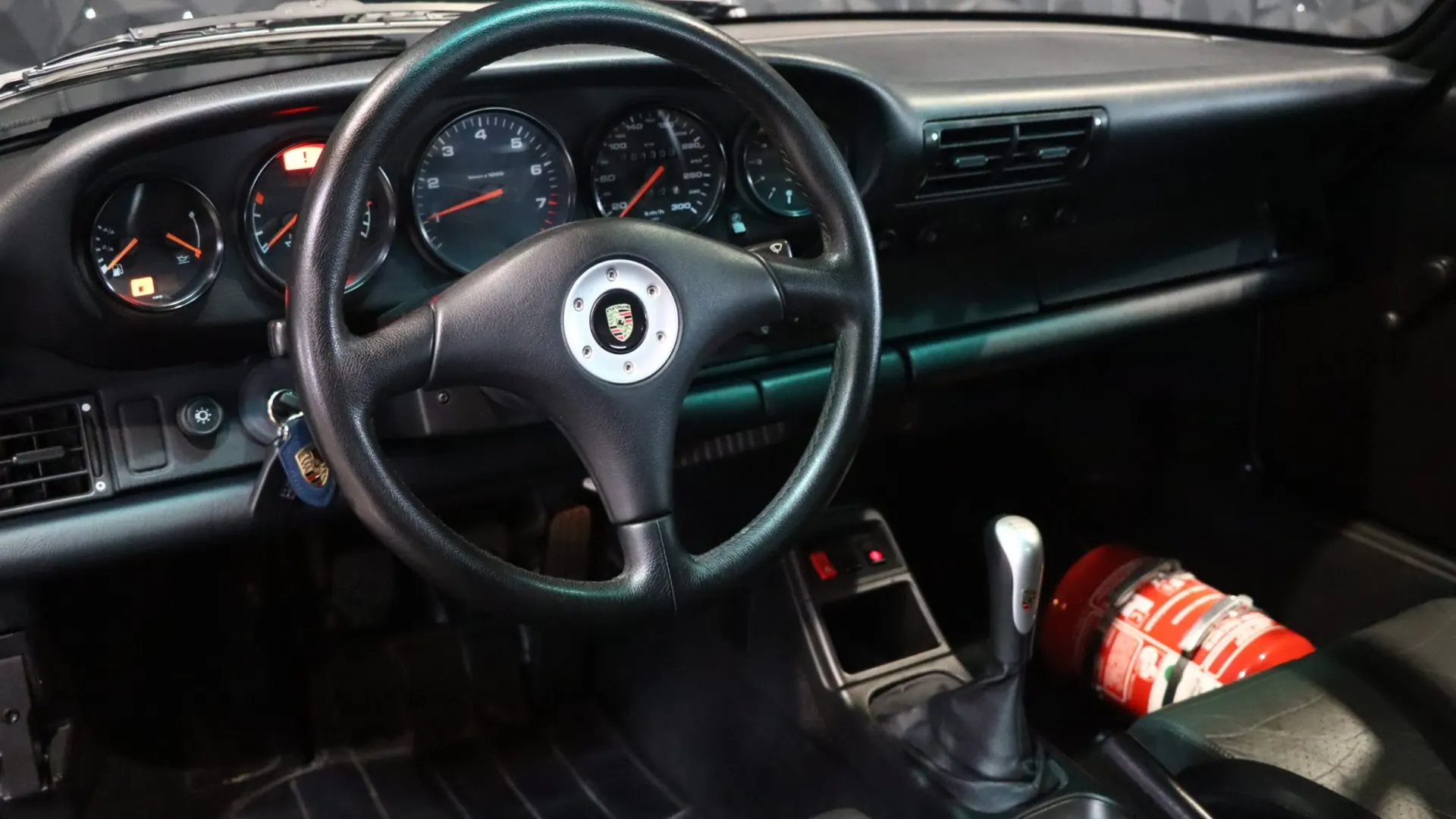 Porsche 911 — photo 12
