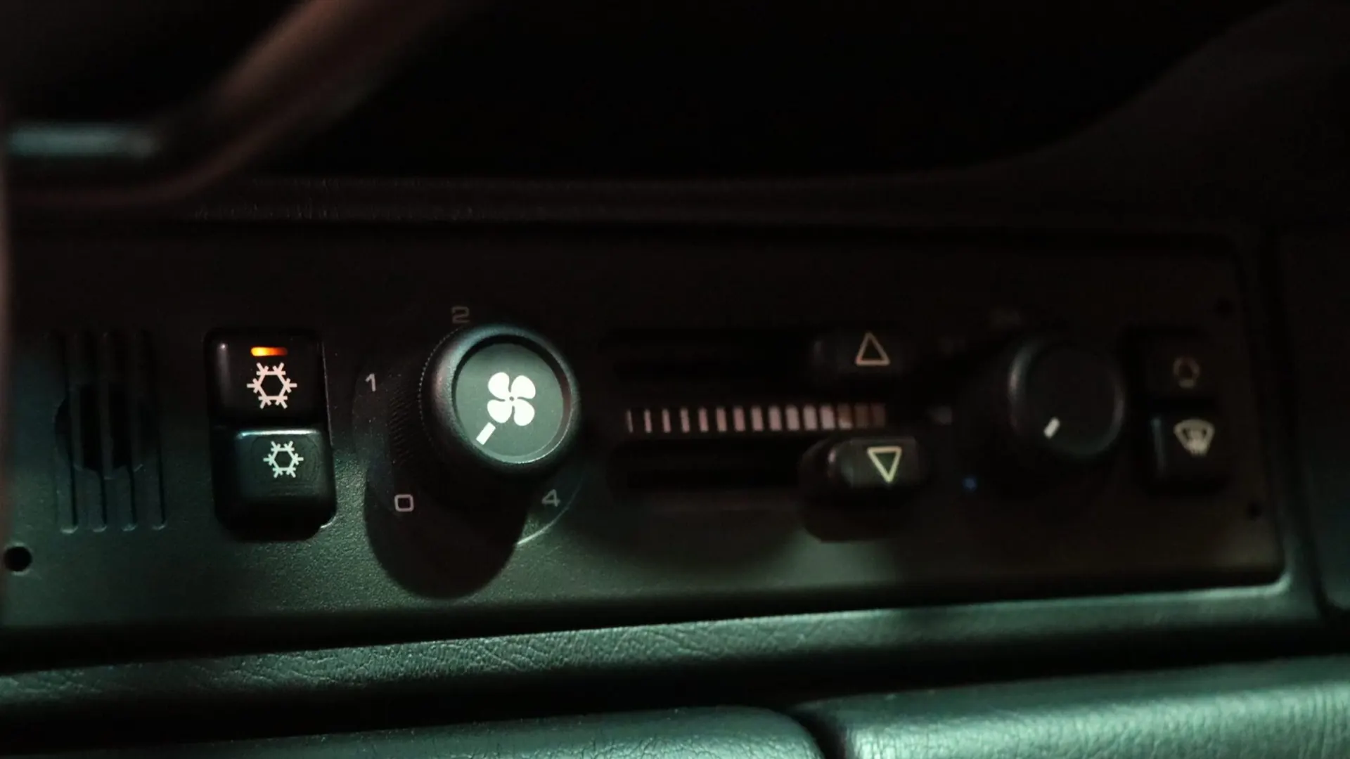 Porsche 911 — photo 19