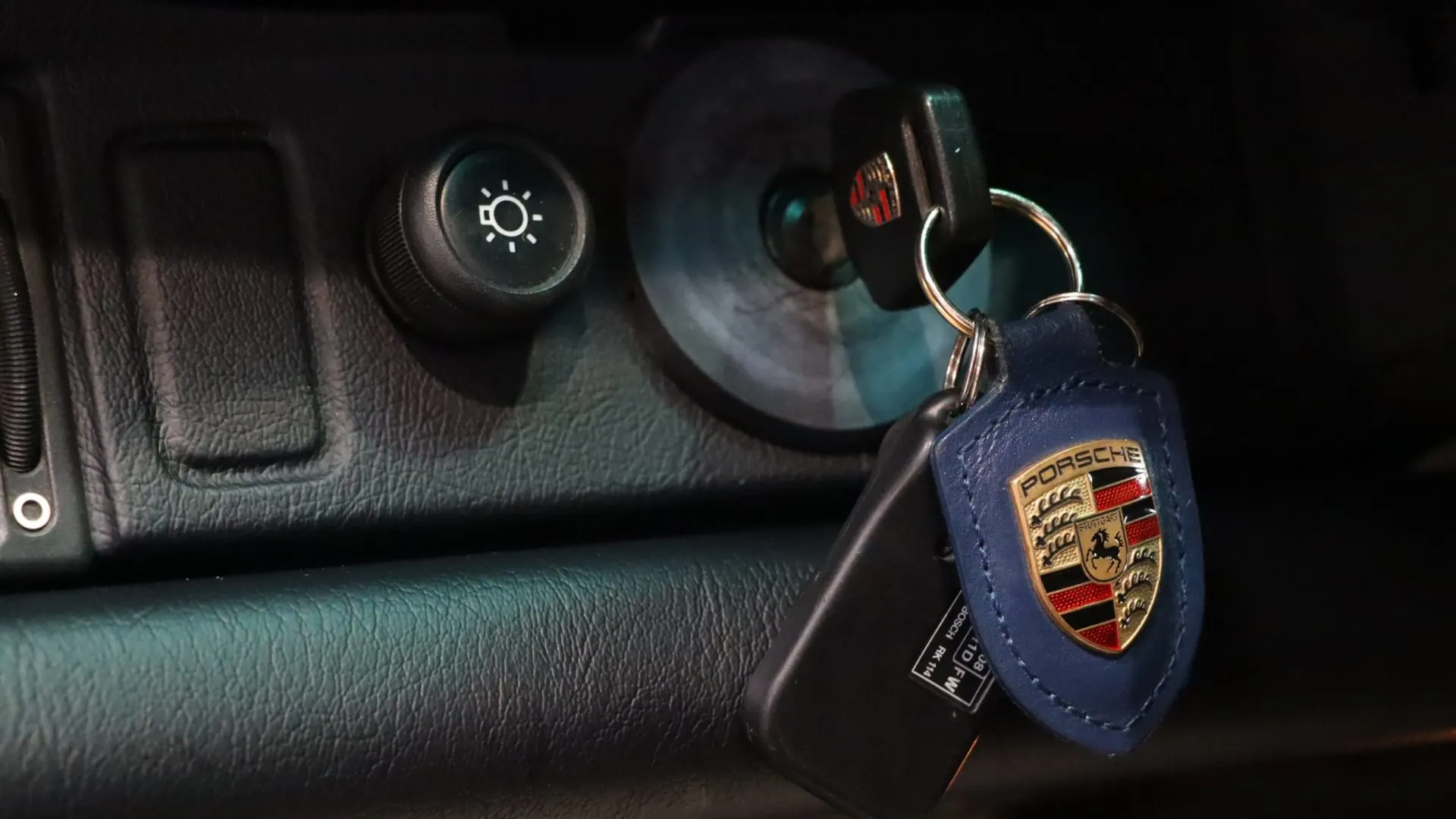 Porsche 911 — photo 13