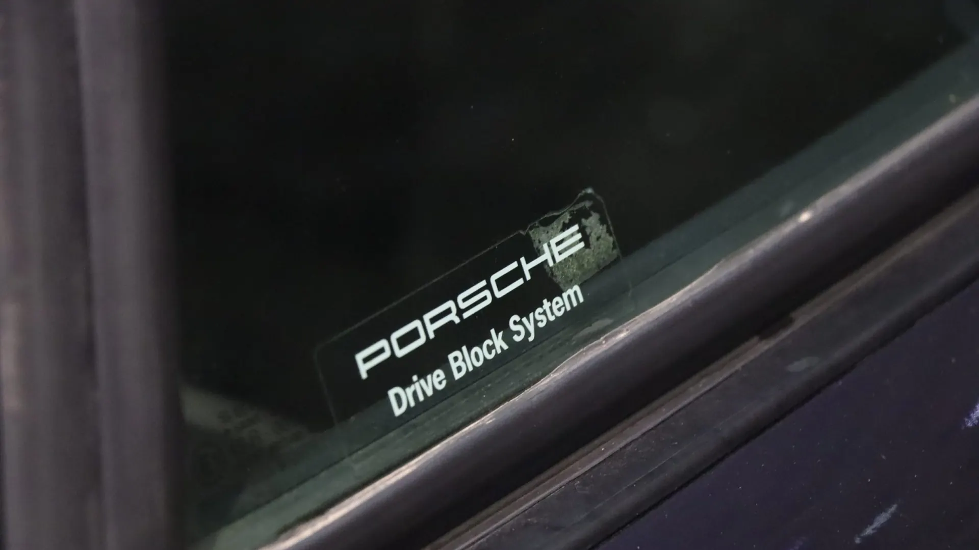 Porsche 911 — photo 38