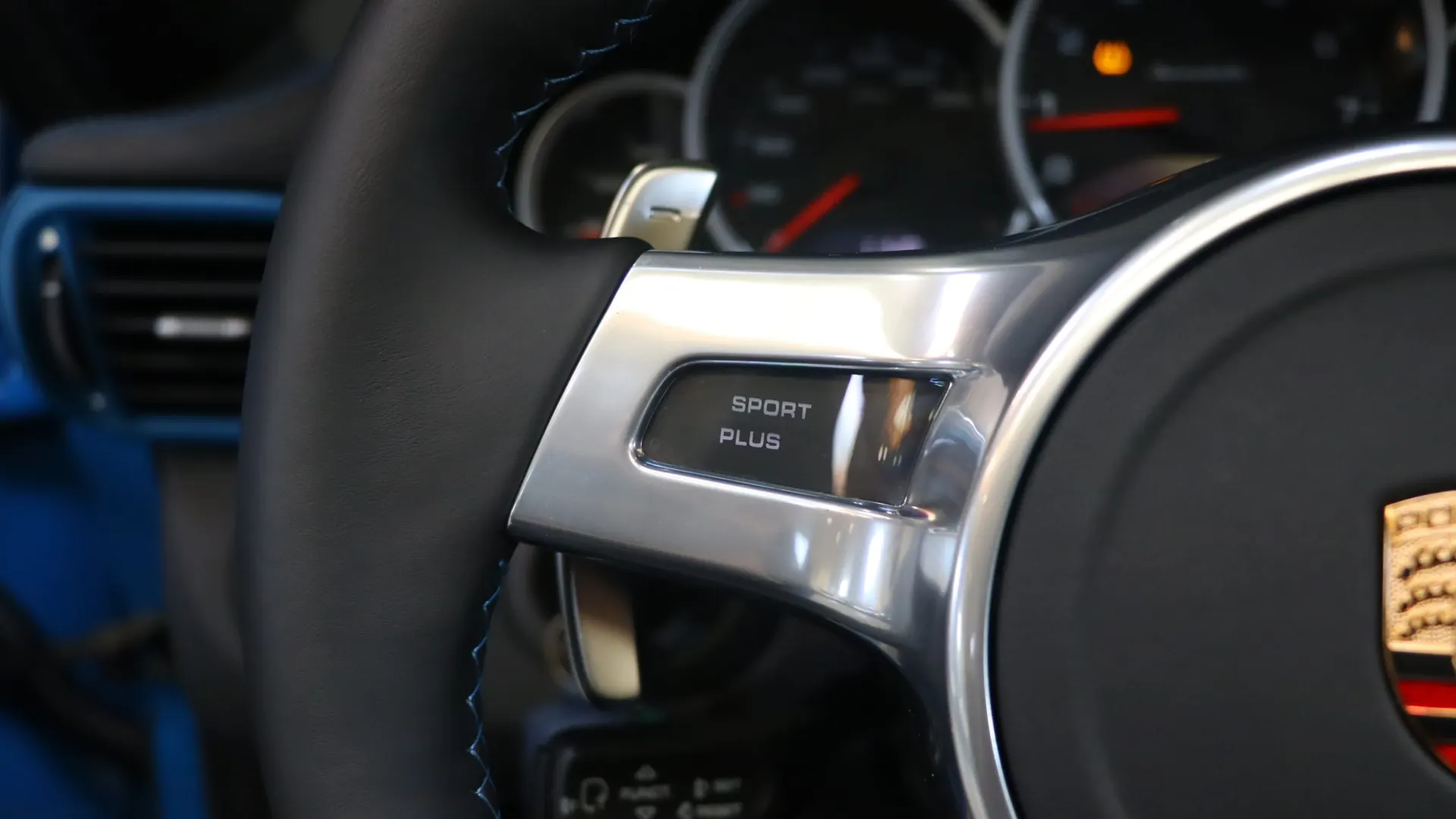 Porsche 911 — photo 16