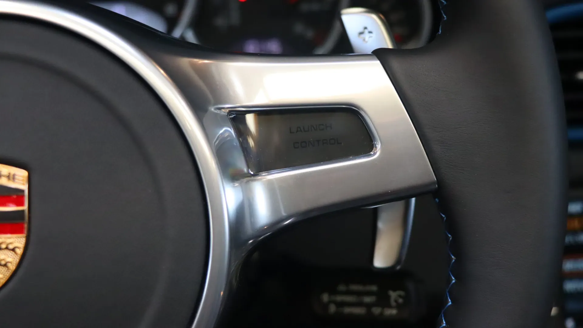 Porsche 911 — photo 17