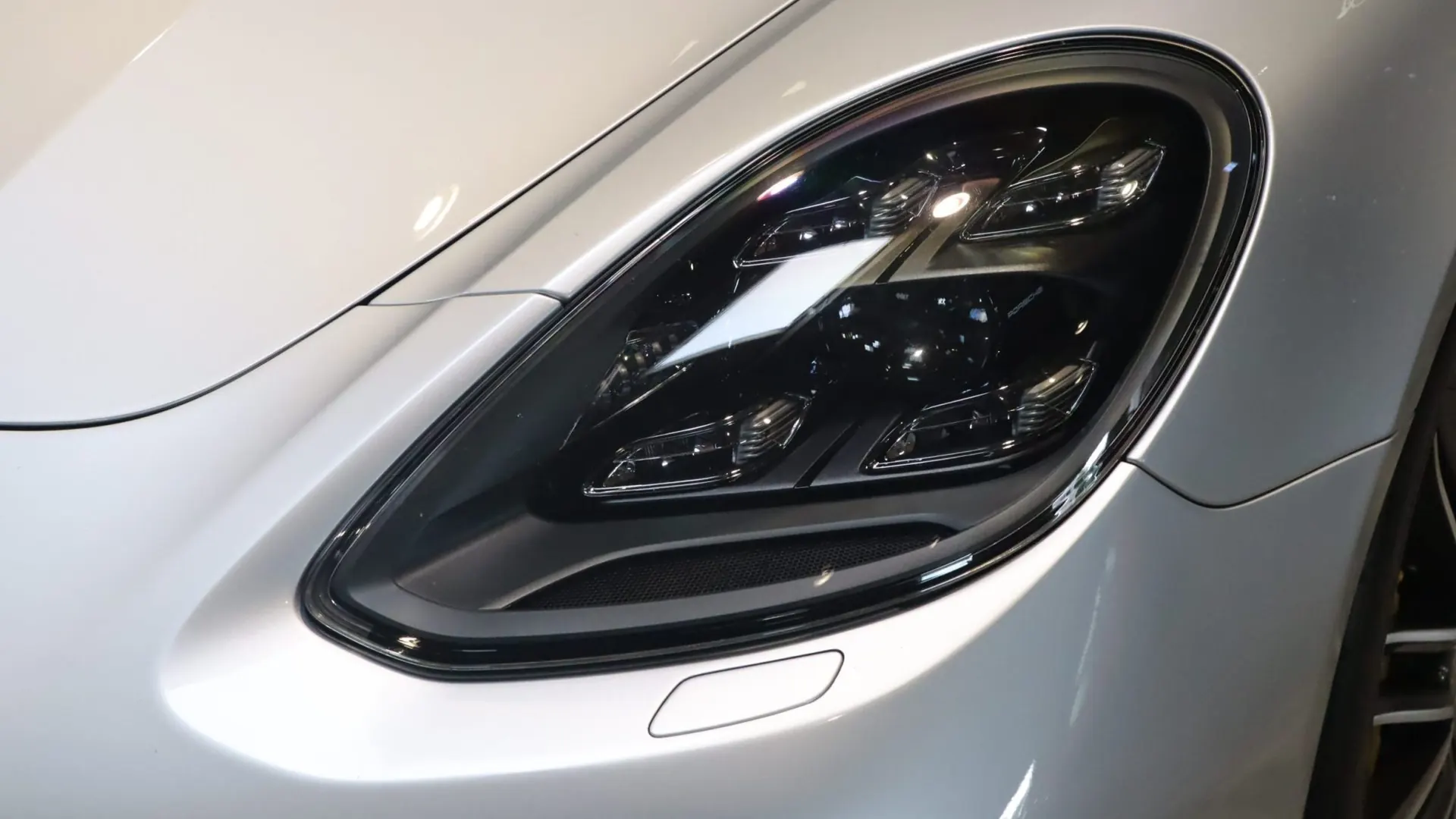 Porsche PANAMERA — photo 46