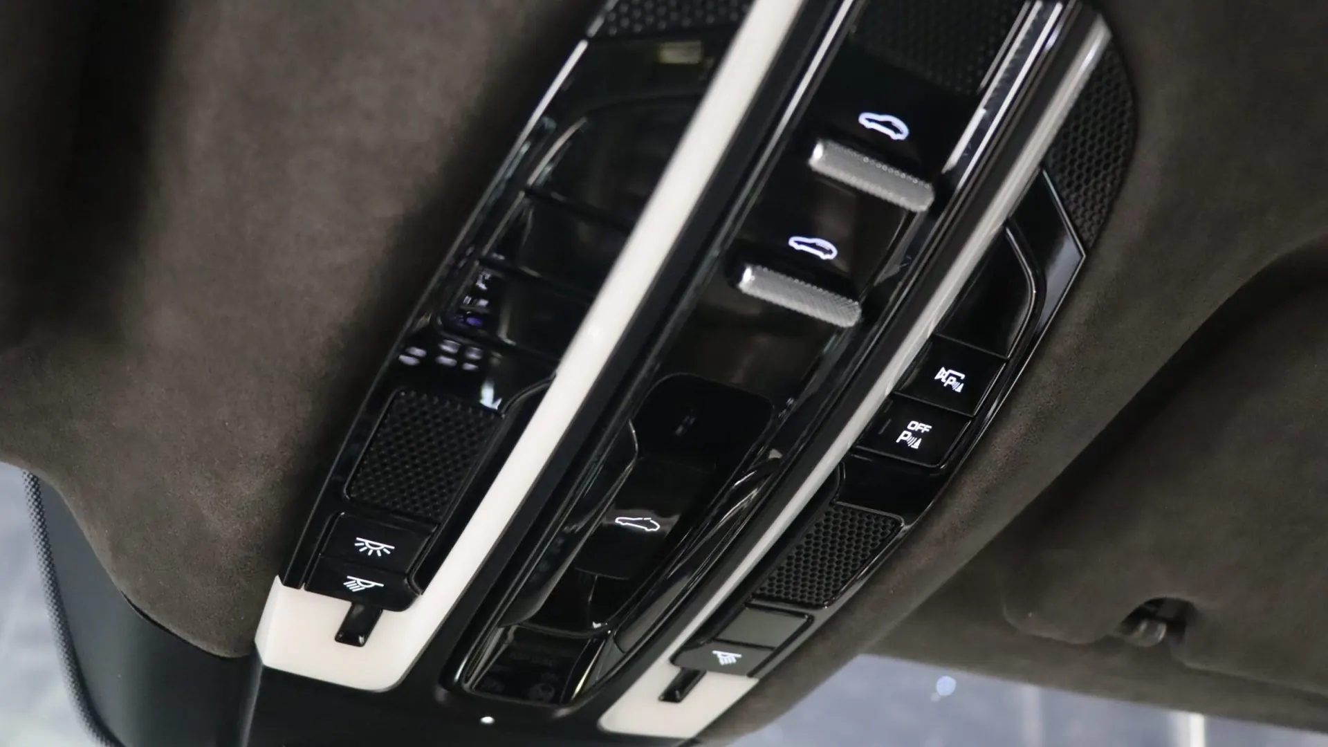 Porsche PANAMERA — photo 37