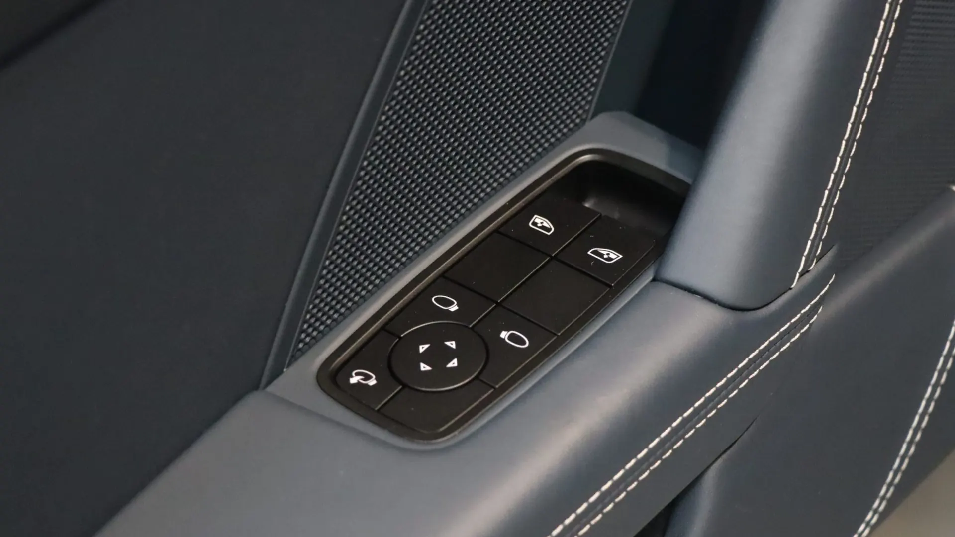 Porsche PORSCHE — photo 12
