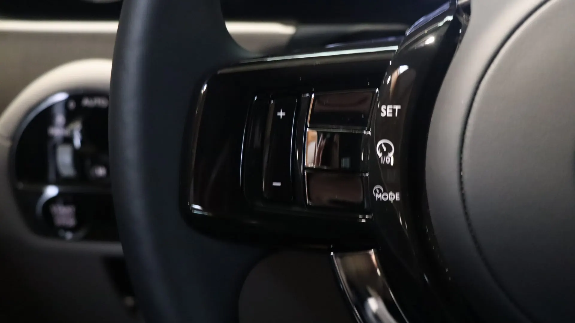Rolls Royce SPECTRE — photo 17