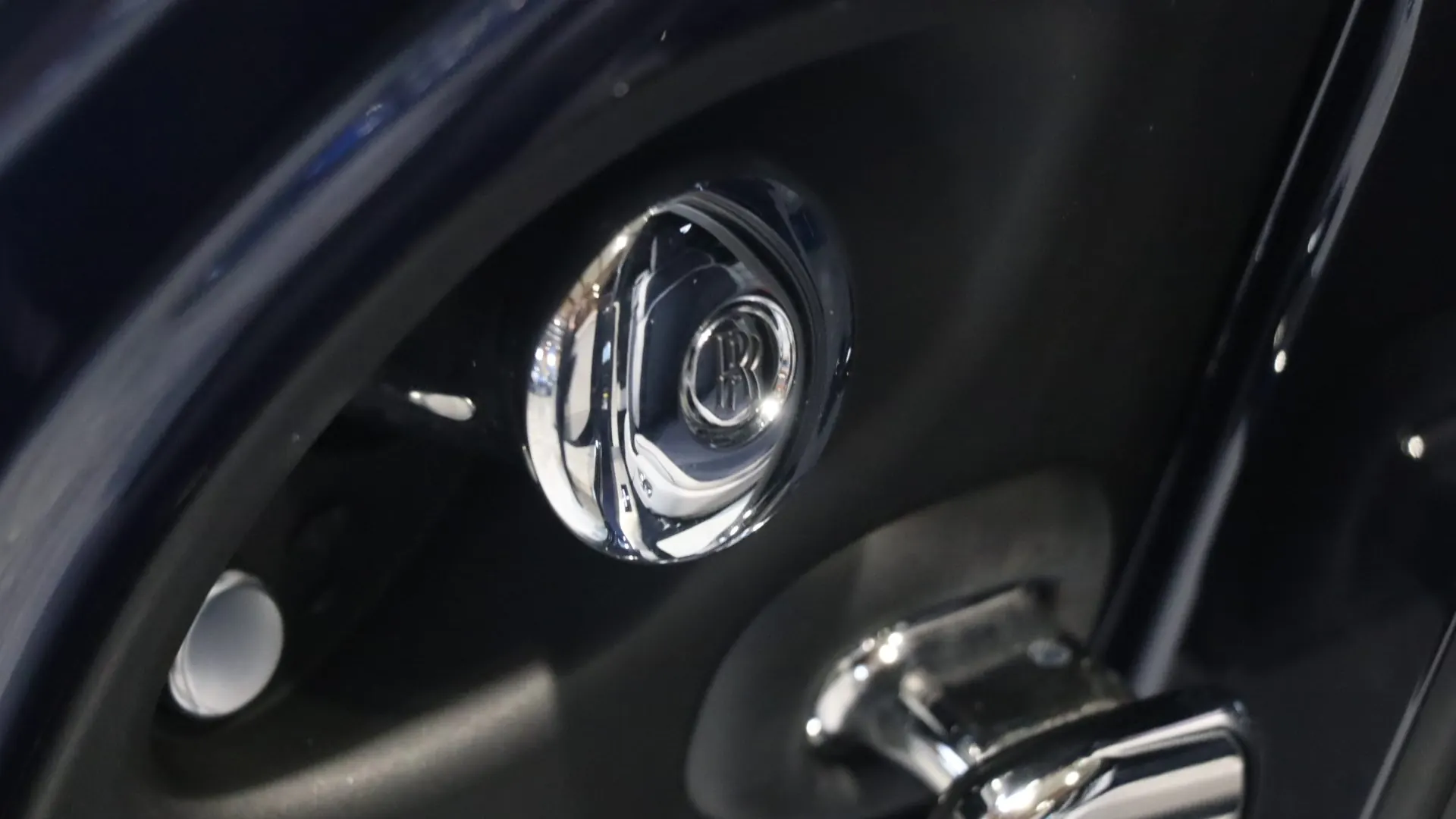 Rolls Royce SPECTRE — photo 34
