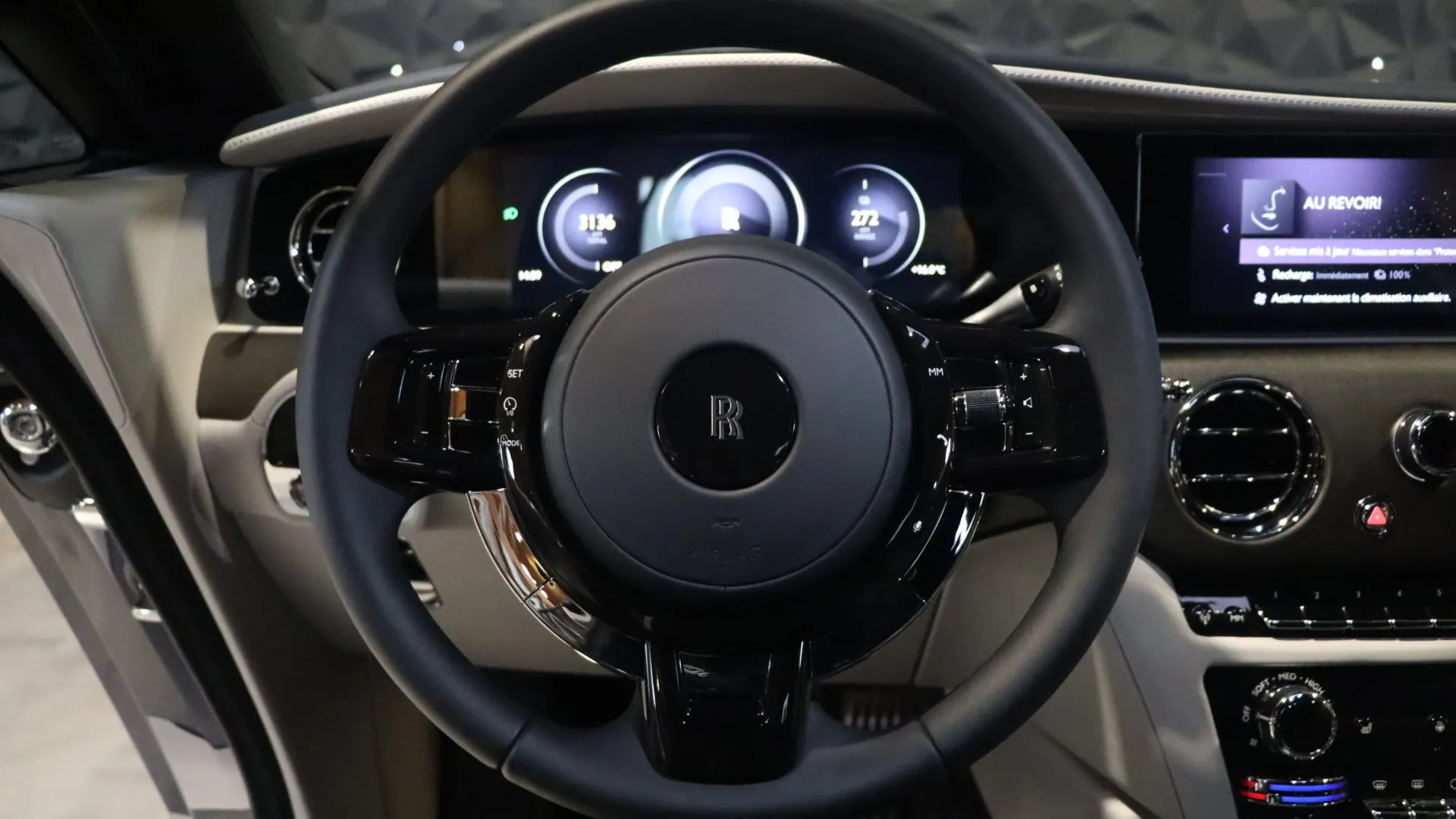 Rolls Royce SPECTRE — photo 8