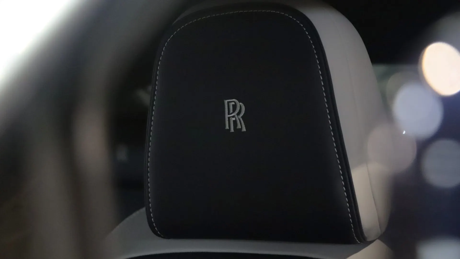 Rolls Royce SPECTRE — photo 32