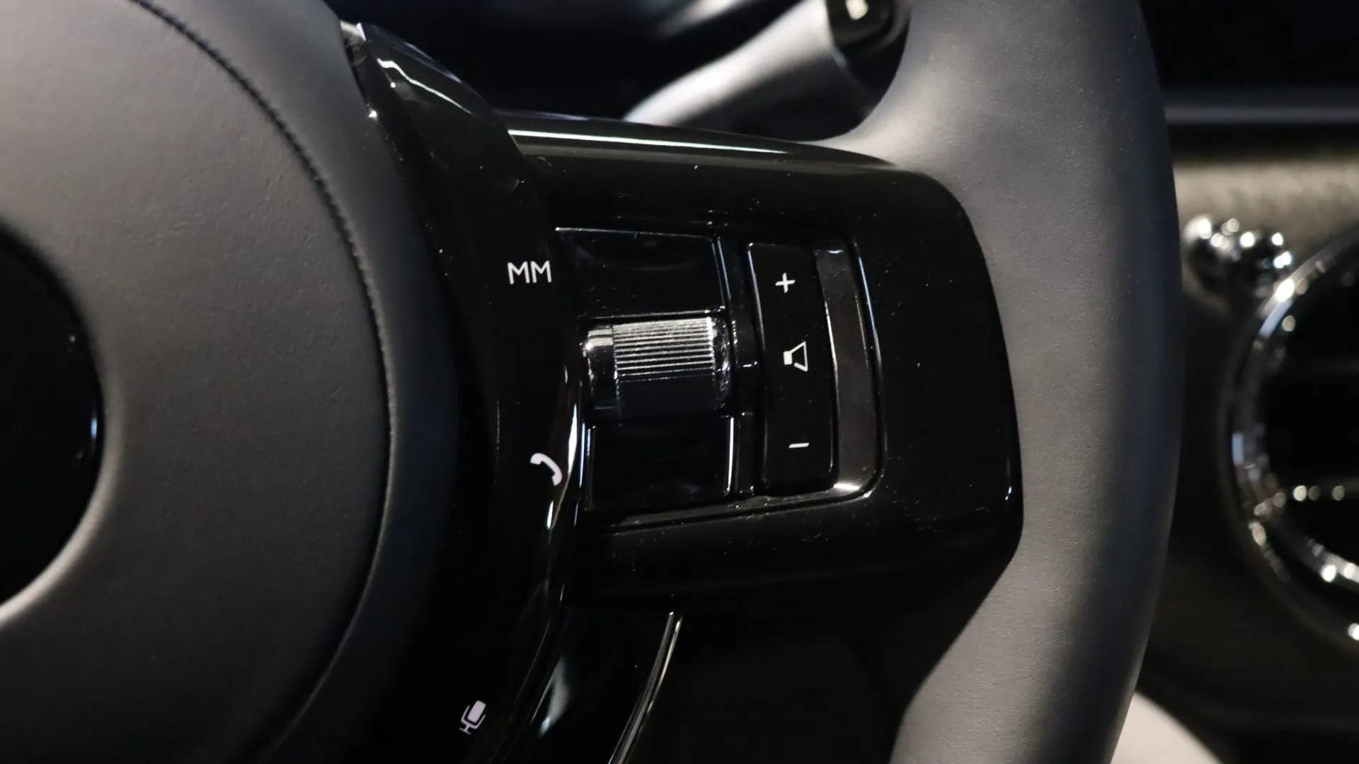 Rolls Royce SPECTRE — photo 18