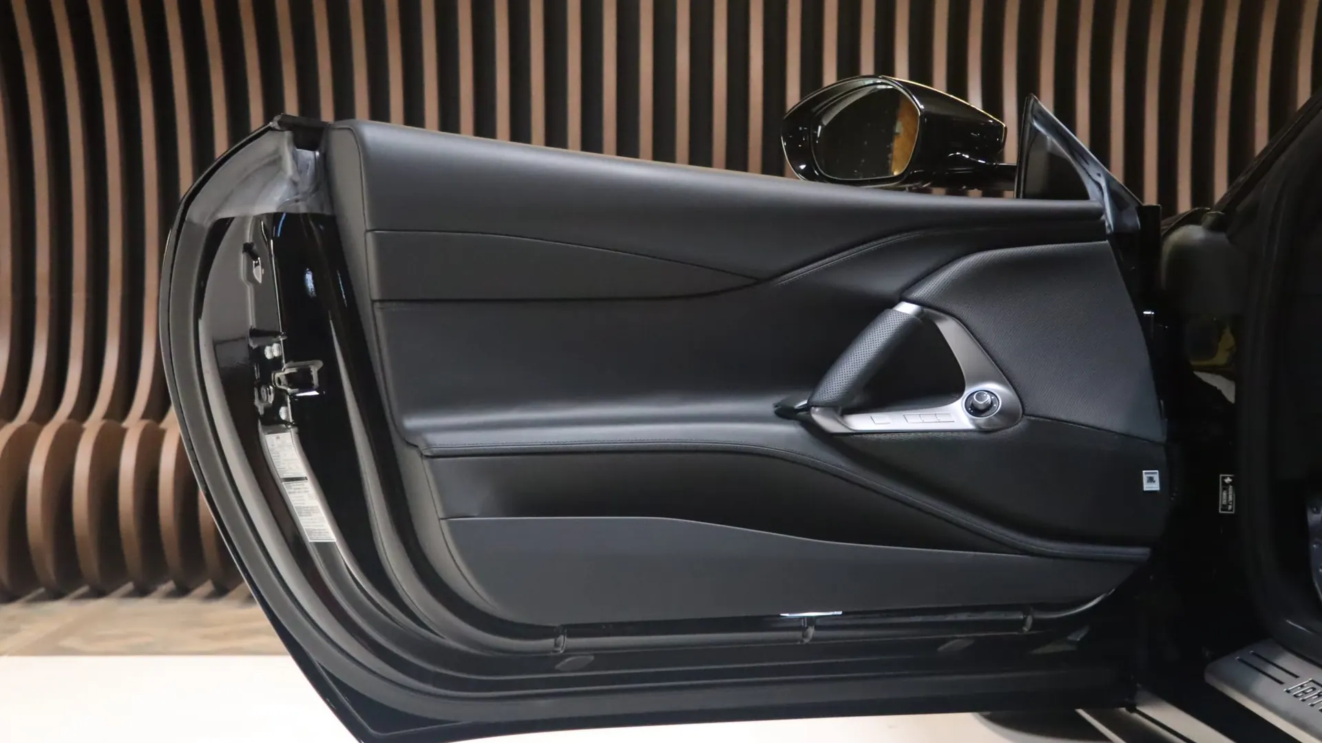 Ferrari 812 — photo 10