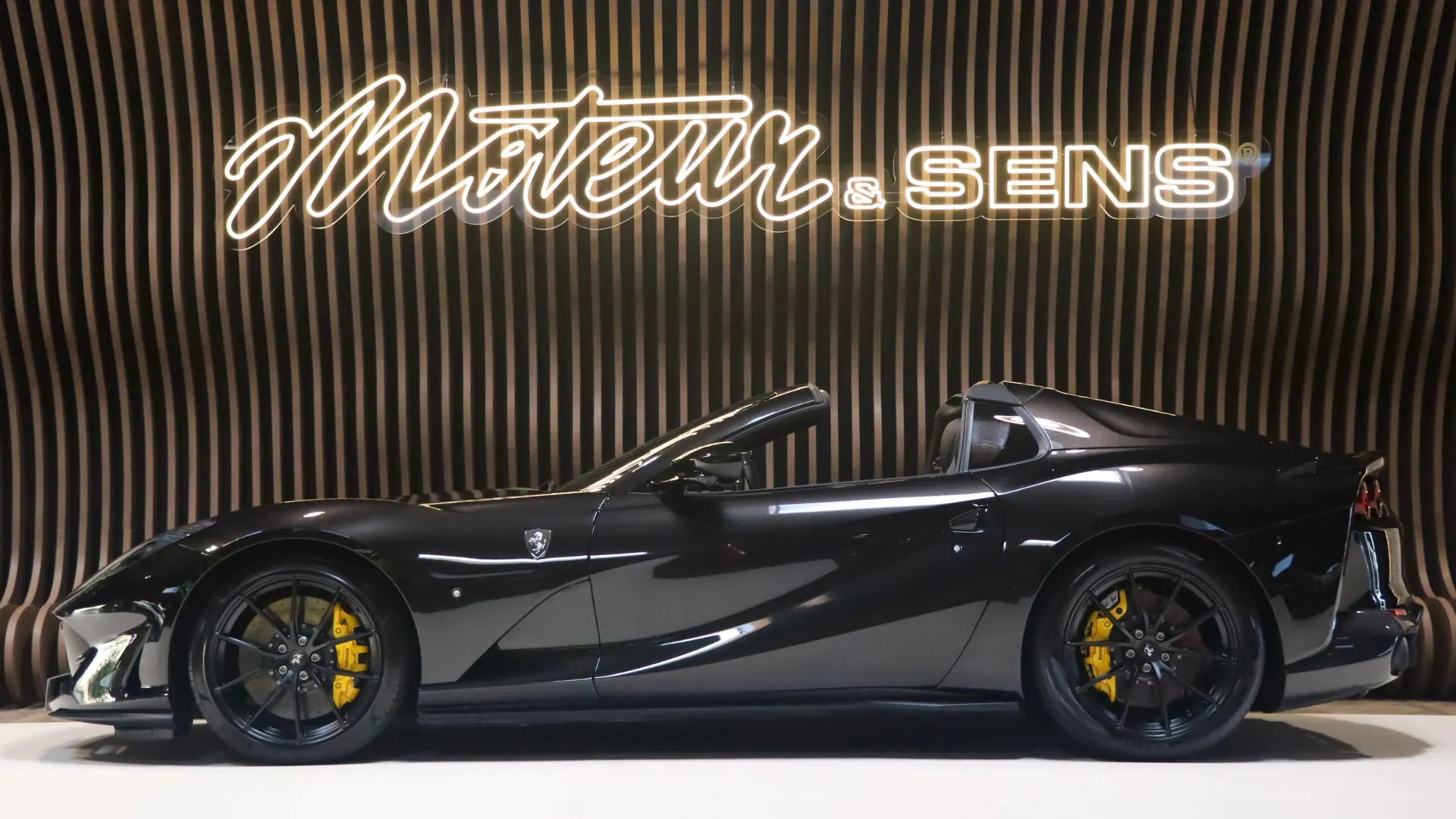 Ferrari 812 — photo 4
