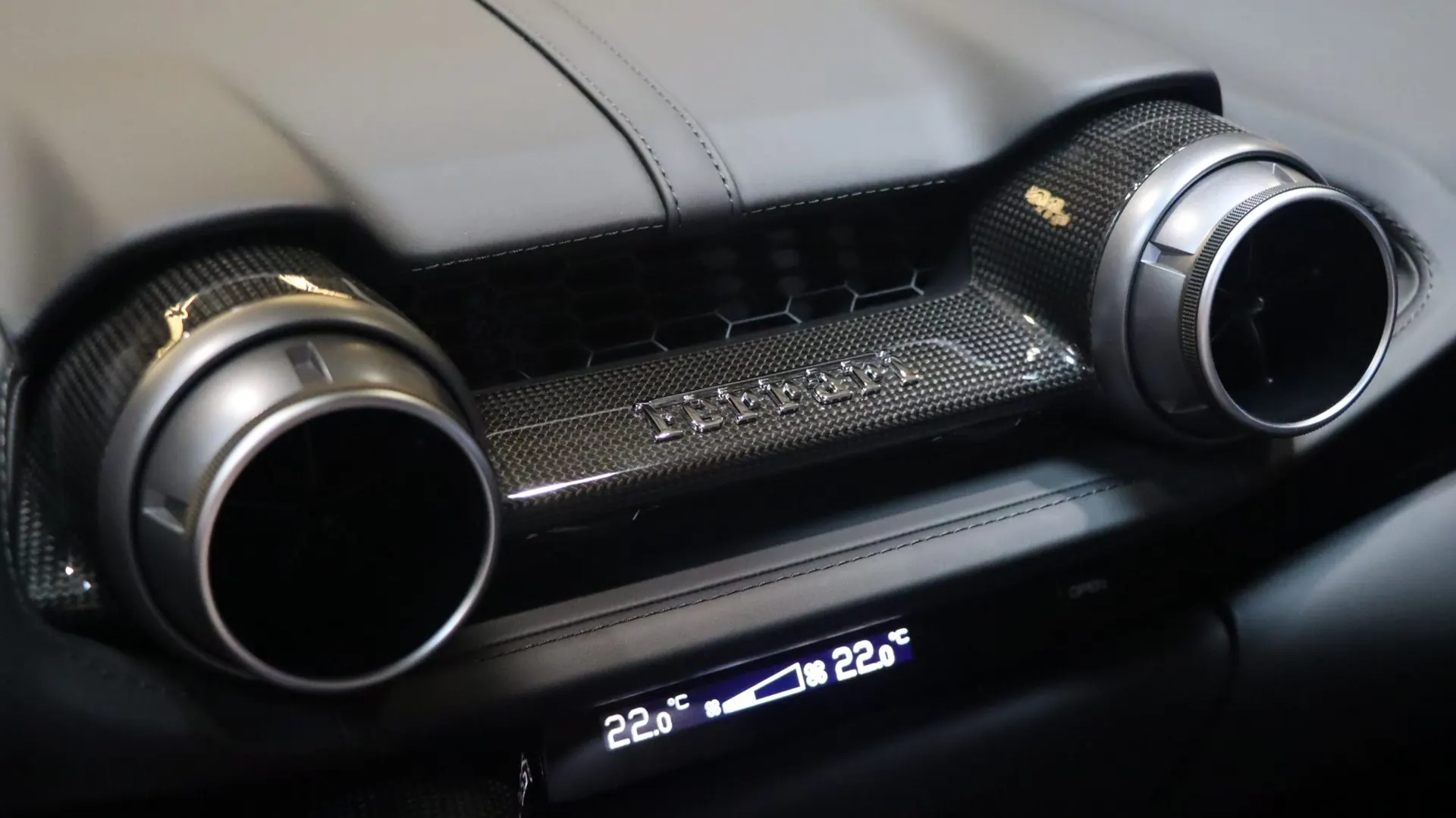 Ferrari 812 — photo 27