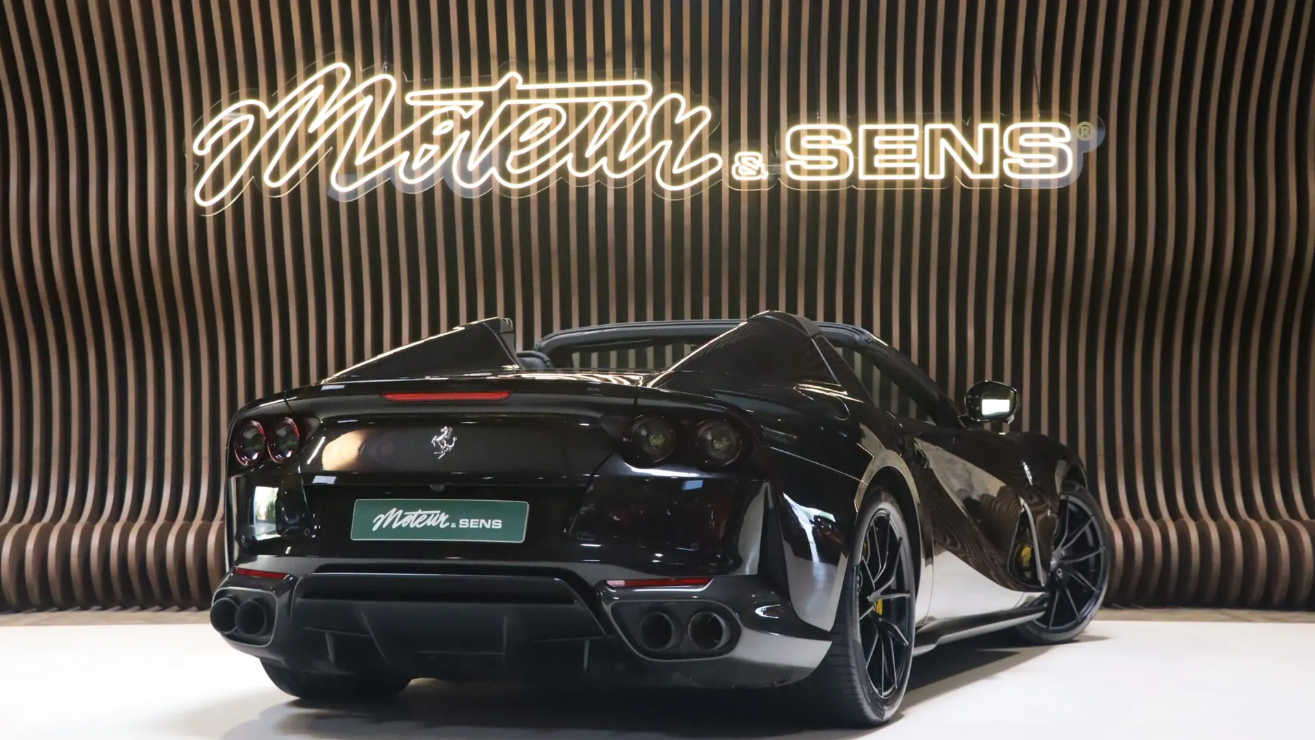 Ferrari 812 — photo 2