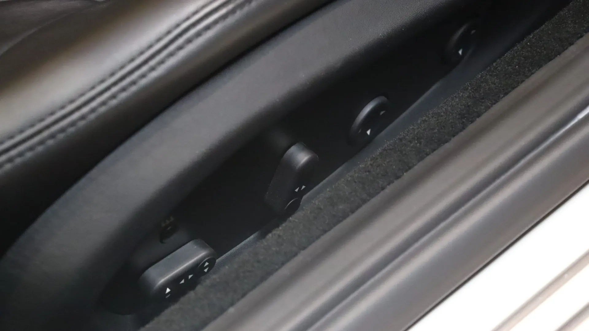 Ferrari 812 — photo 14