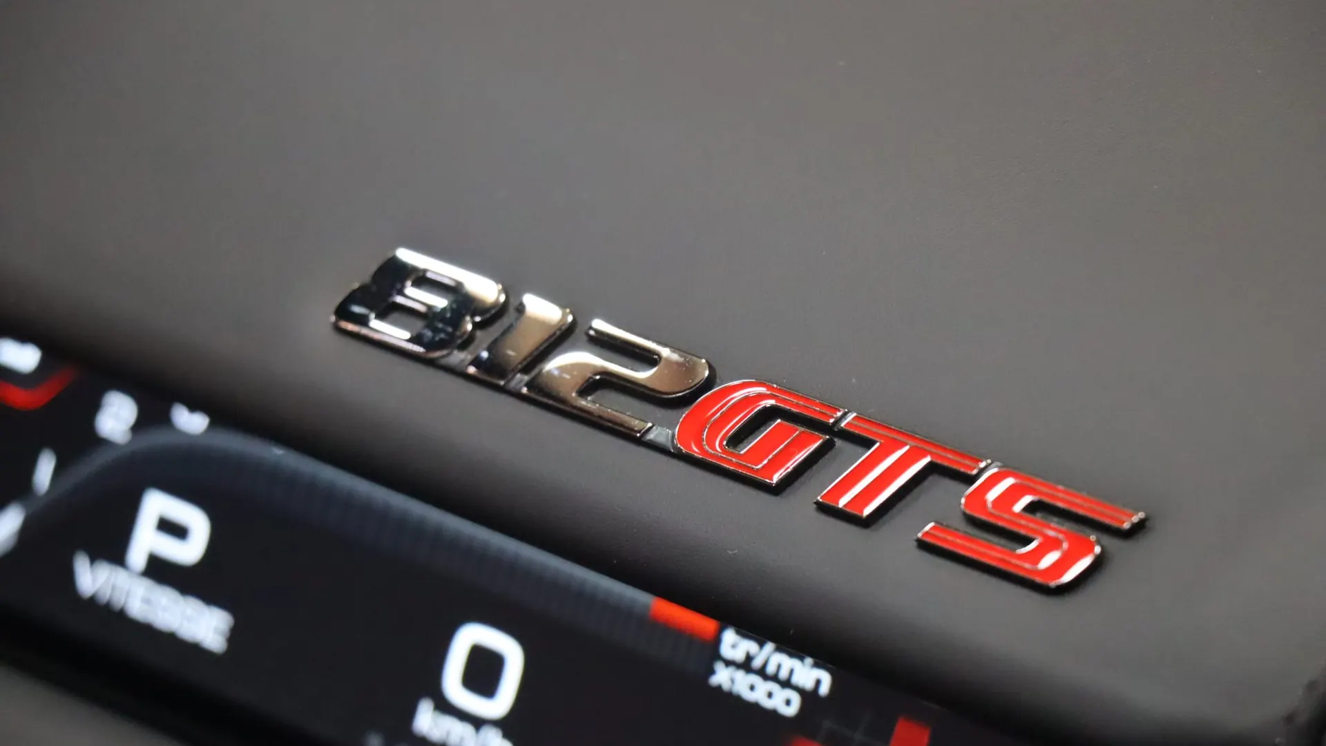 Ferrari 812 — photo 34