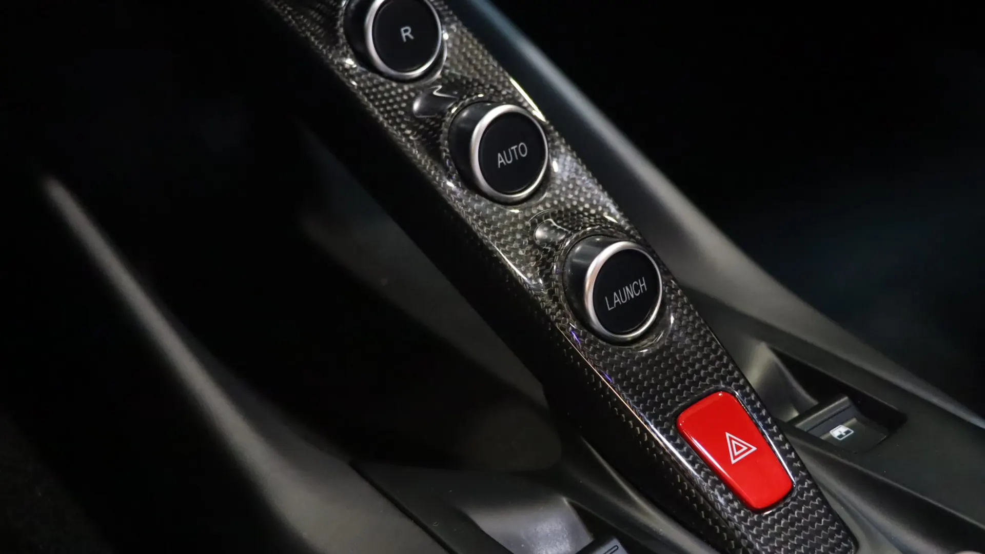 Ferrari 812 — photo 30