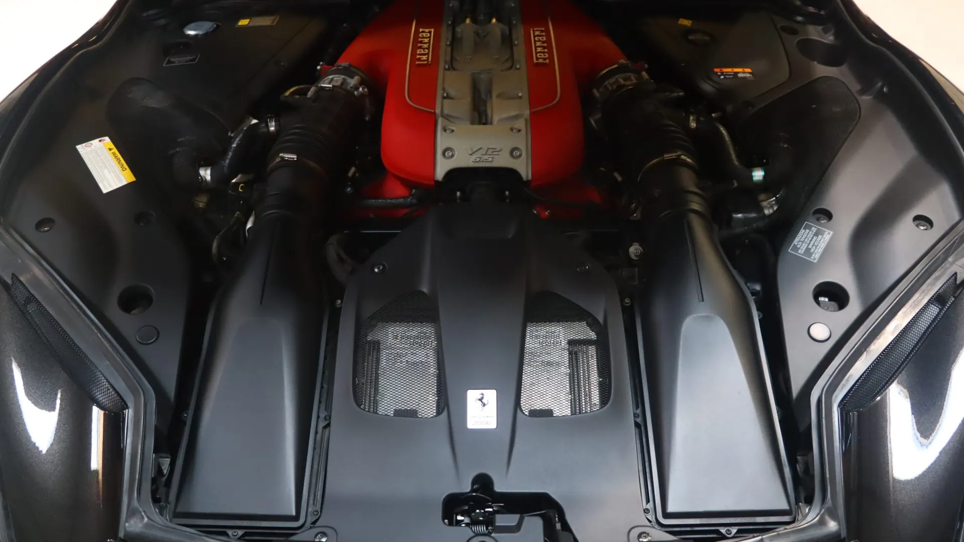 Ferrari 812 — photo 41
