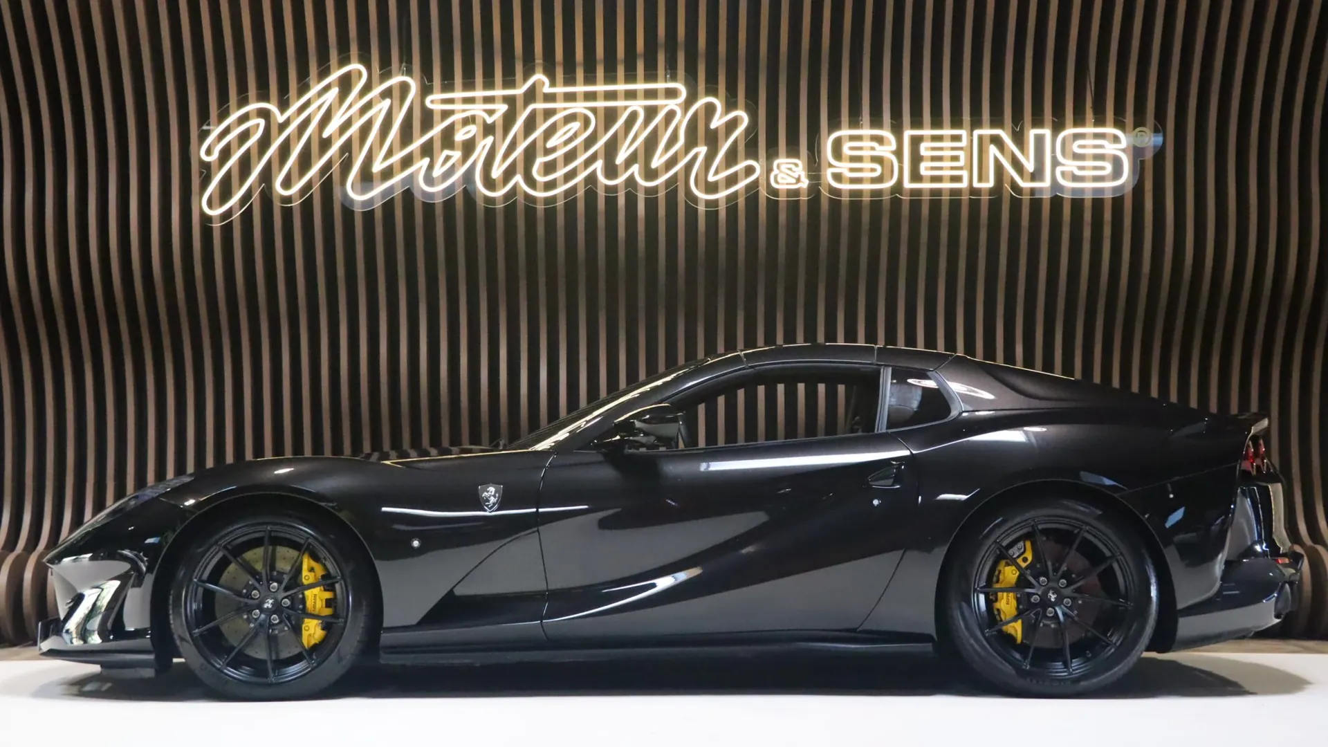 Ferrari 812 — photo 5