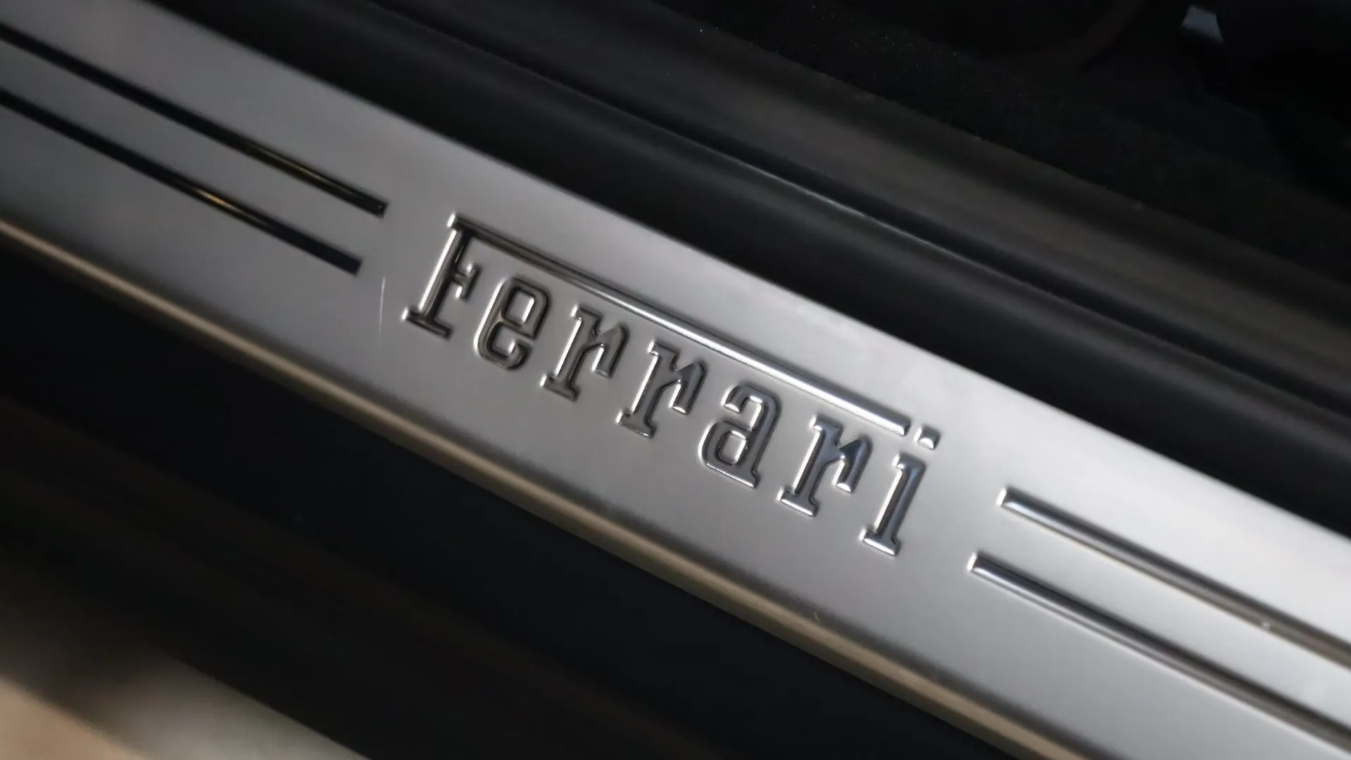 Ferrari 812 — photo 13
