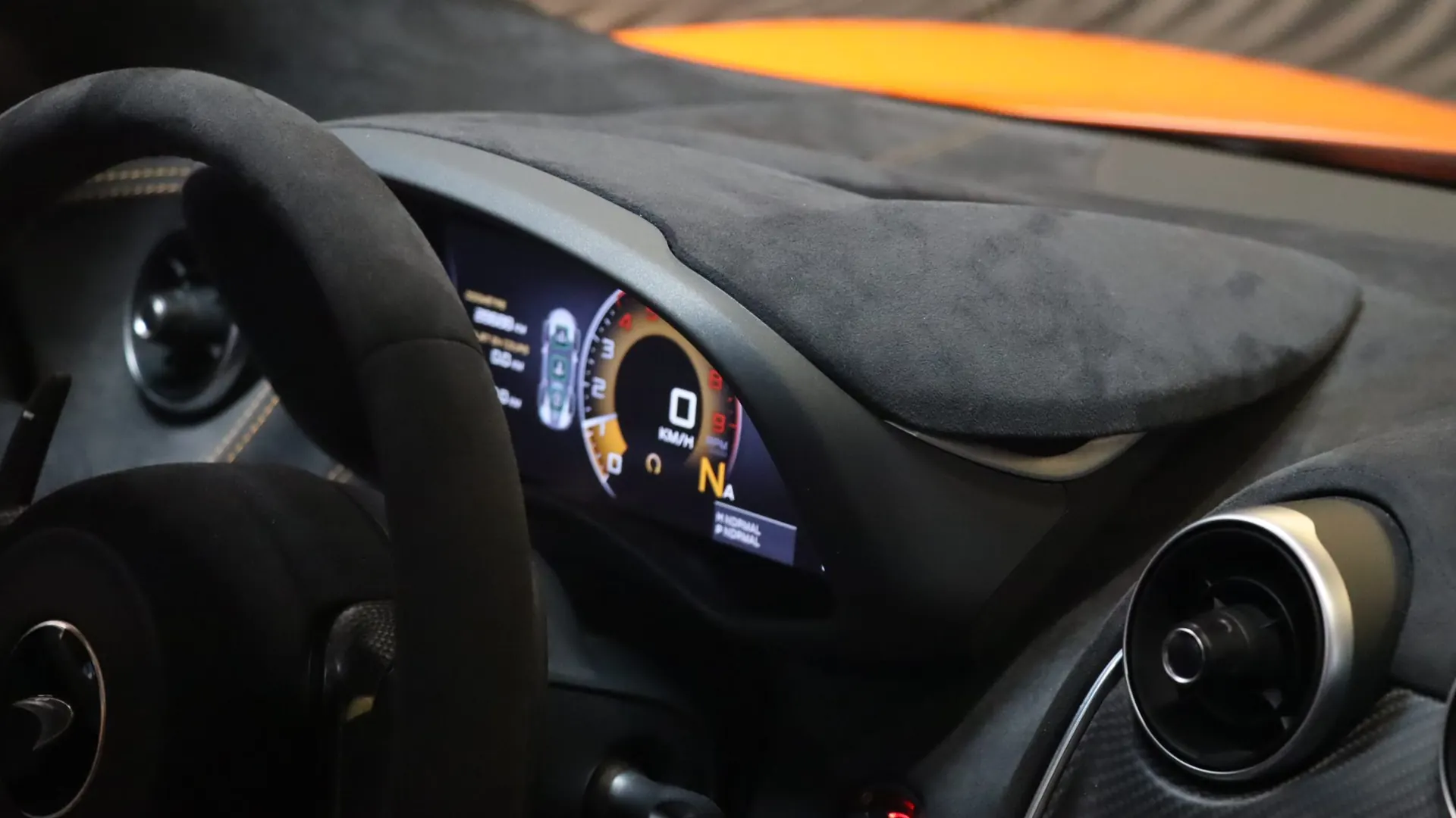 McLaren 600LT — photo 24