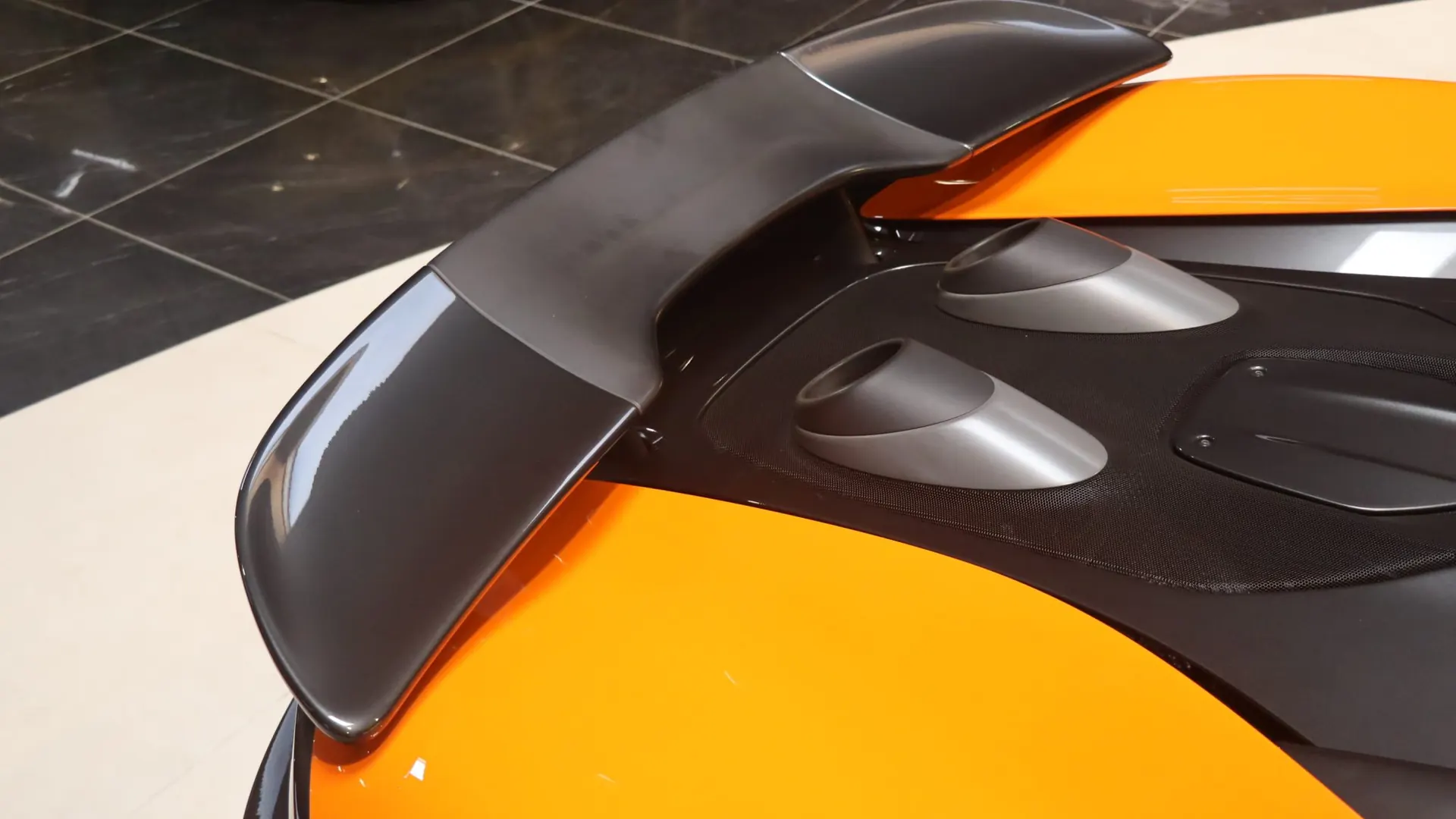 McLaren 600LT — photo 43