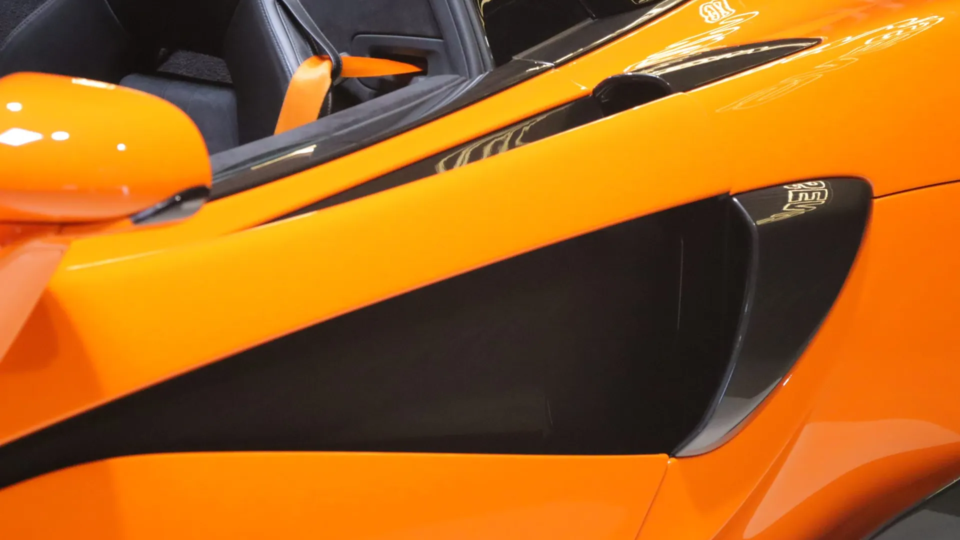 McLaren 600LT — photo 41